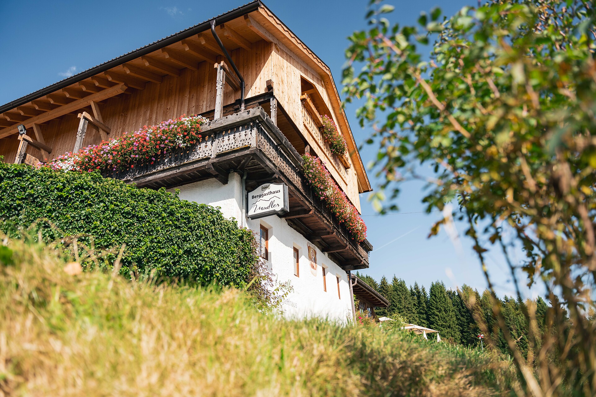 Mudler Berggasthaus 1.584m - Dolomitenregion Kronplatz - #5 - suedtirol.info