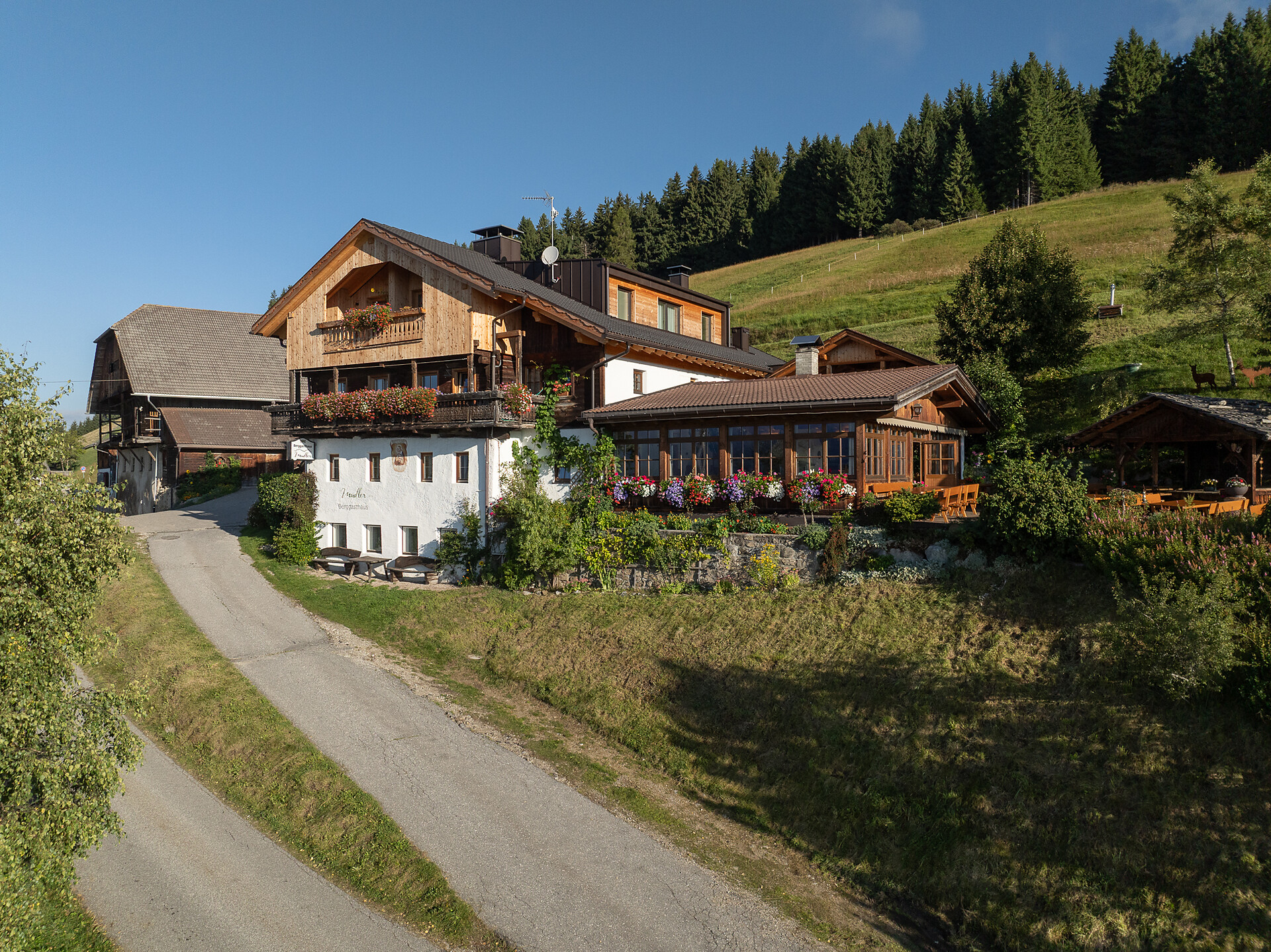 Mudler Berggasthaus 1.584m - Dolomitenregion Kronplatz - #1 - suedtirol.info