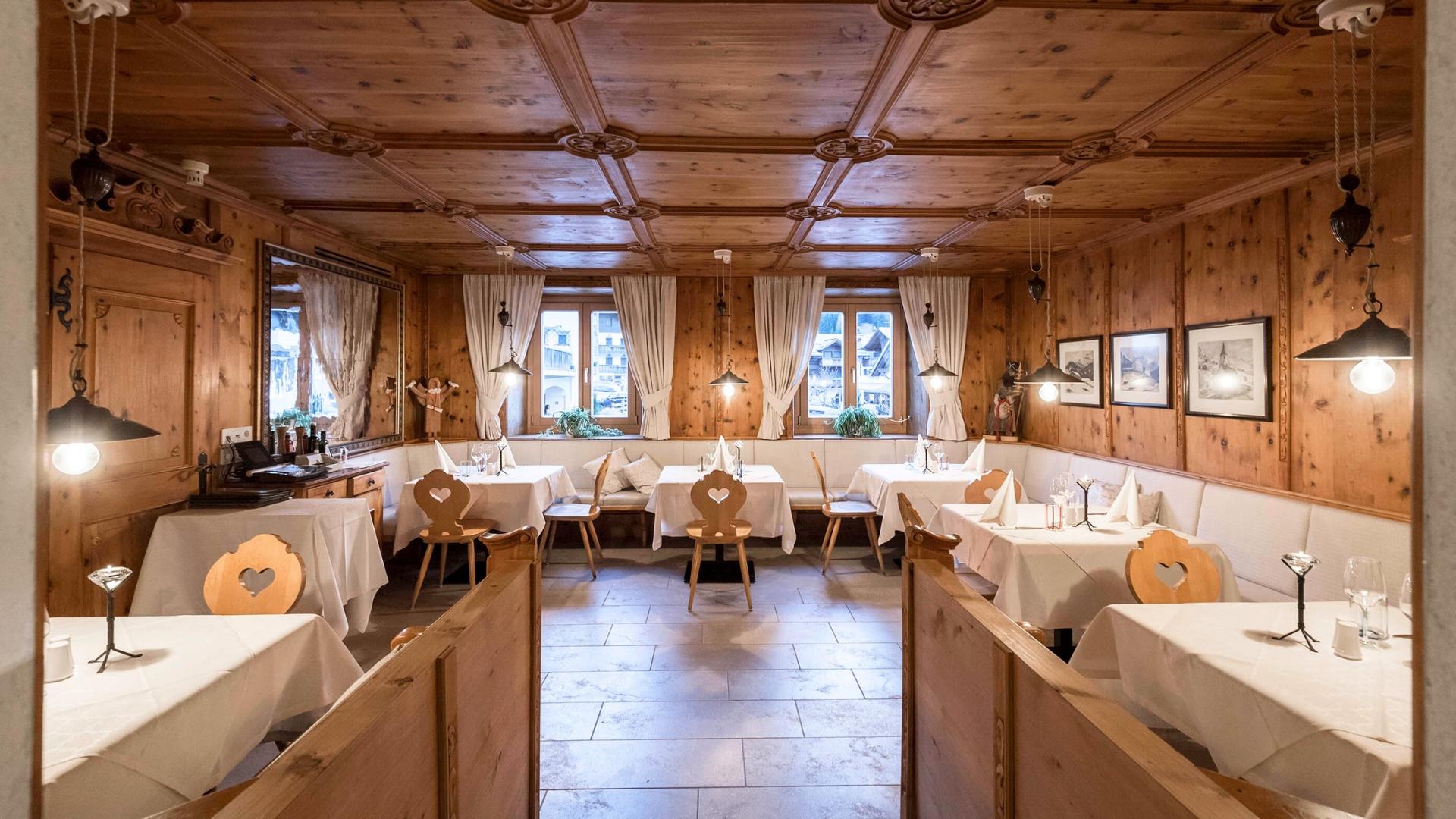 Posta Zirm Taverna Corvara 1 suedtirol.info