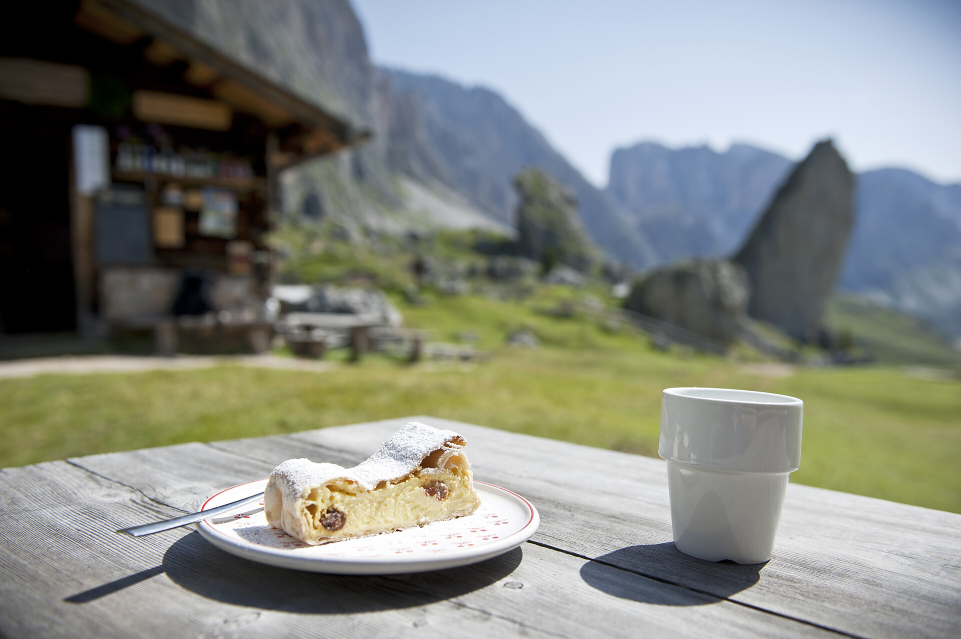 Pieralongia Hut
