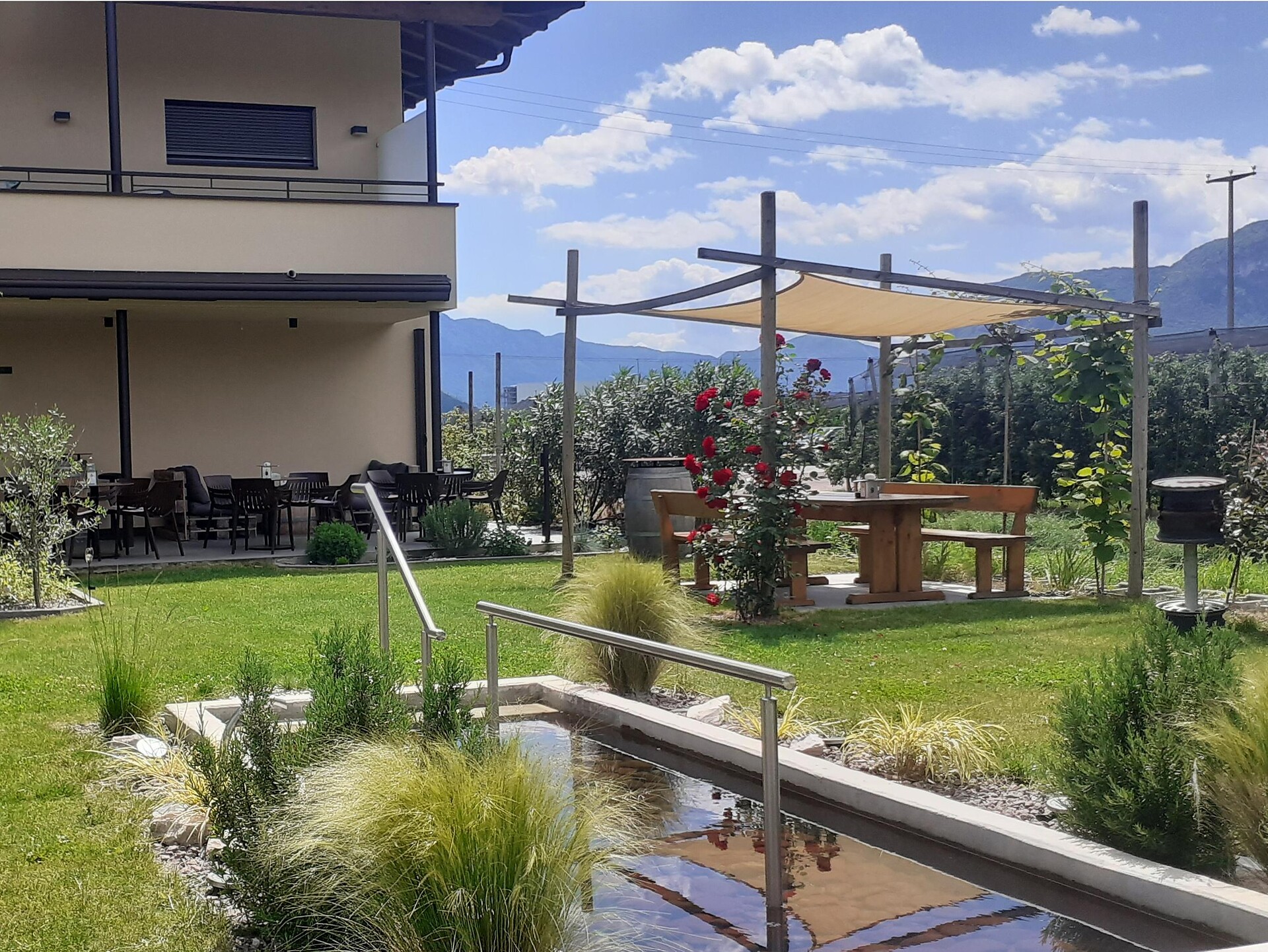 Pomaria's caffè e negozio del maso Caldaro sulla Strada del Vino 1 suedtirol.info