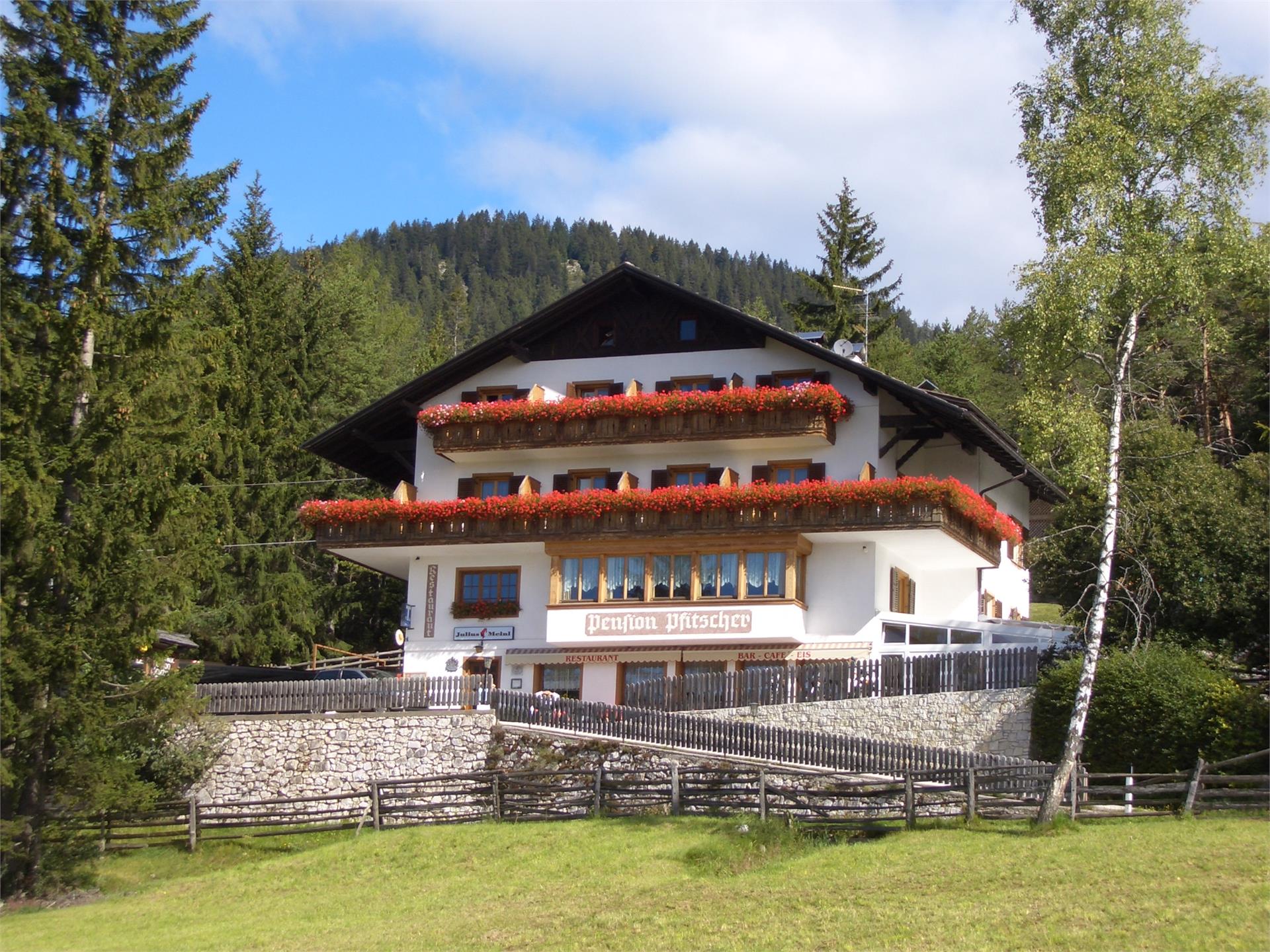 Pensione Ristorante Pfitscher U.L.Frau i.W.-St. Felix/Senale-S.Felice 1 suedtirol.info