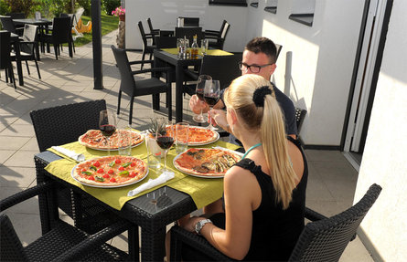 Pizzeria Sylvanerhof /Bar/Cafe/Residence Natz-Schabs 2 suedtirol.info