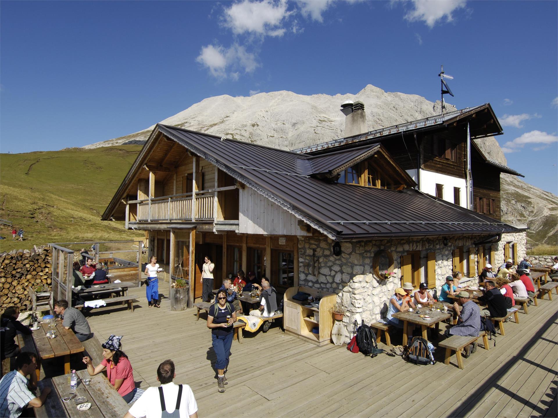 refuge Plattkofelhütte Kastelruth/Castelrotto 1 suedtirol.info
