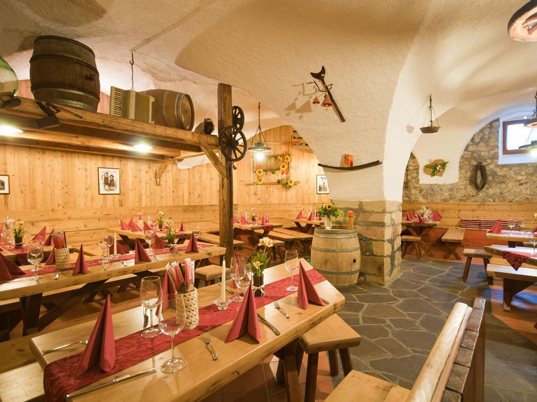 Restaurant Weis Keller Tramin an der Weinstraße/Termeno sulla Strada del Vino 1 suedtirol.info