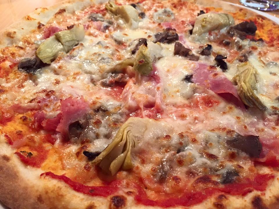 Ristorante Pizzeria Würstlhof Laives 2 suedtirol.info