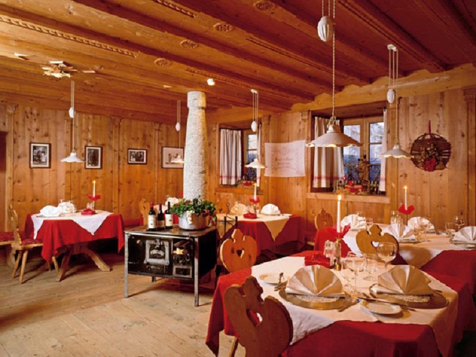 Ristorante Winkelkeller Dobbiaco 1 suedtirol.info