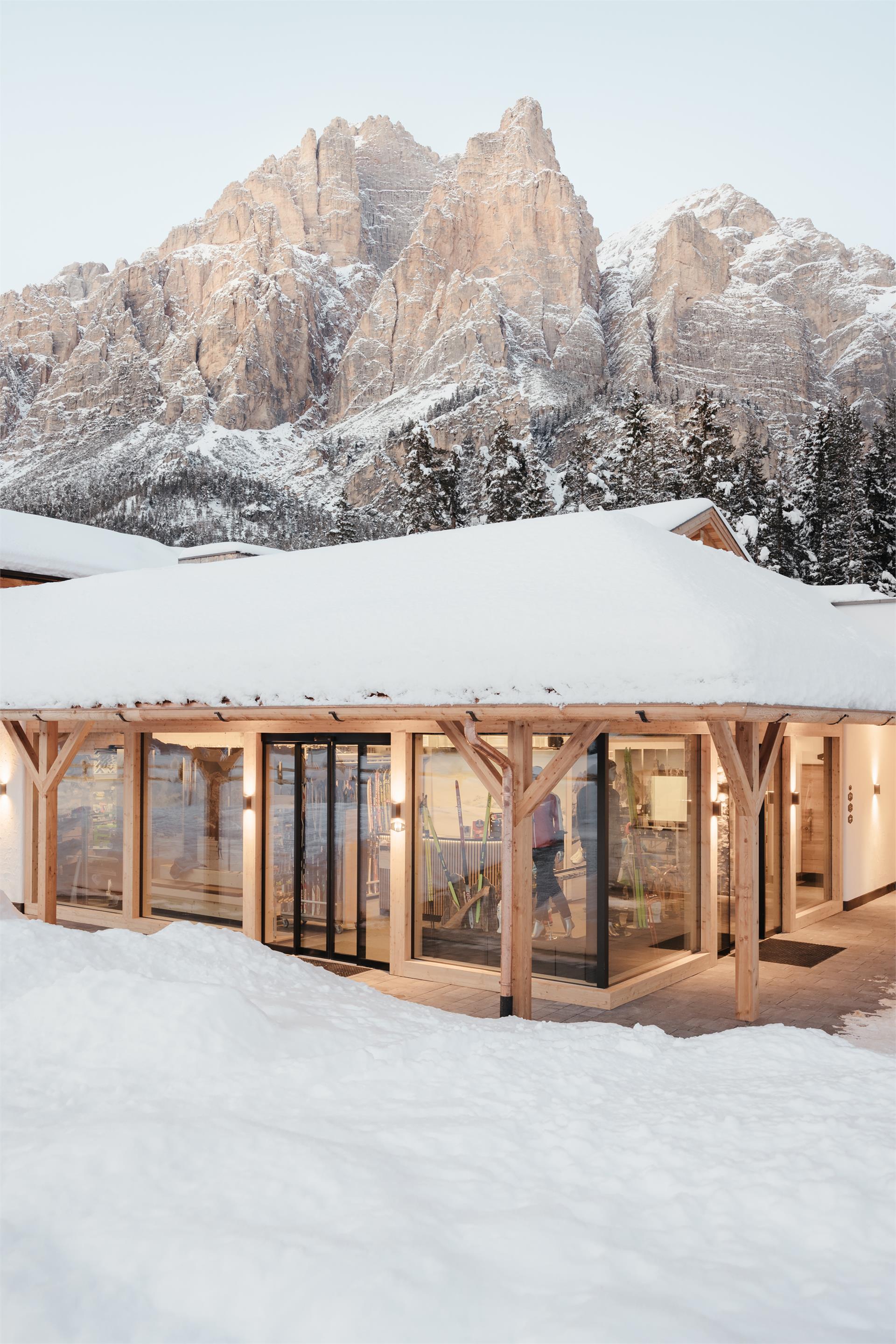 Bar Restaurant Pizzeria La Raisc Badia 4 suedtirol.info