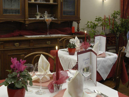 Restaurant Emma - Historic Hotel Niederdorf 5 suedtirol.info