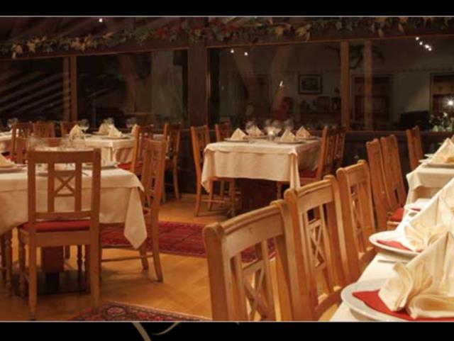 Restaurant-Steak House-Pizzeria Römerkeller Algund 6 suedtirol.info