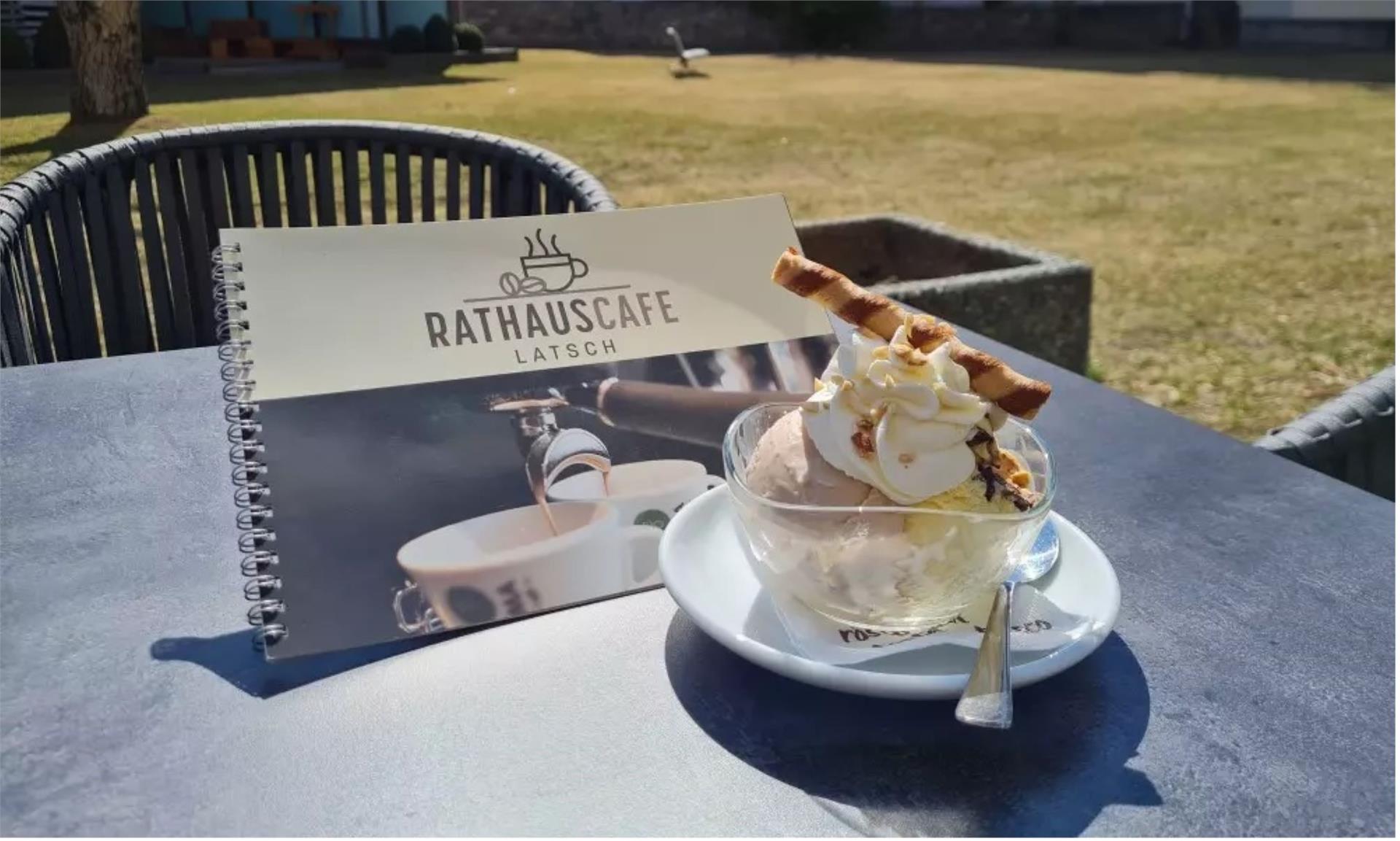 Rathaus Cafe Laces 2 suedtirol.info