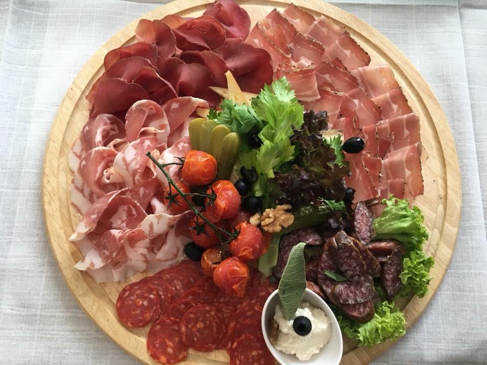 Ristorante Pizzeria Bar Schwarzenbach Ora 2 suedtirol.info