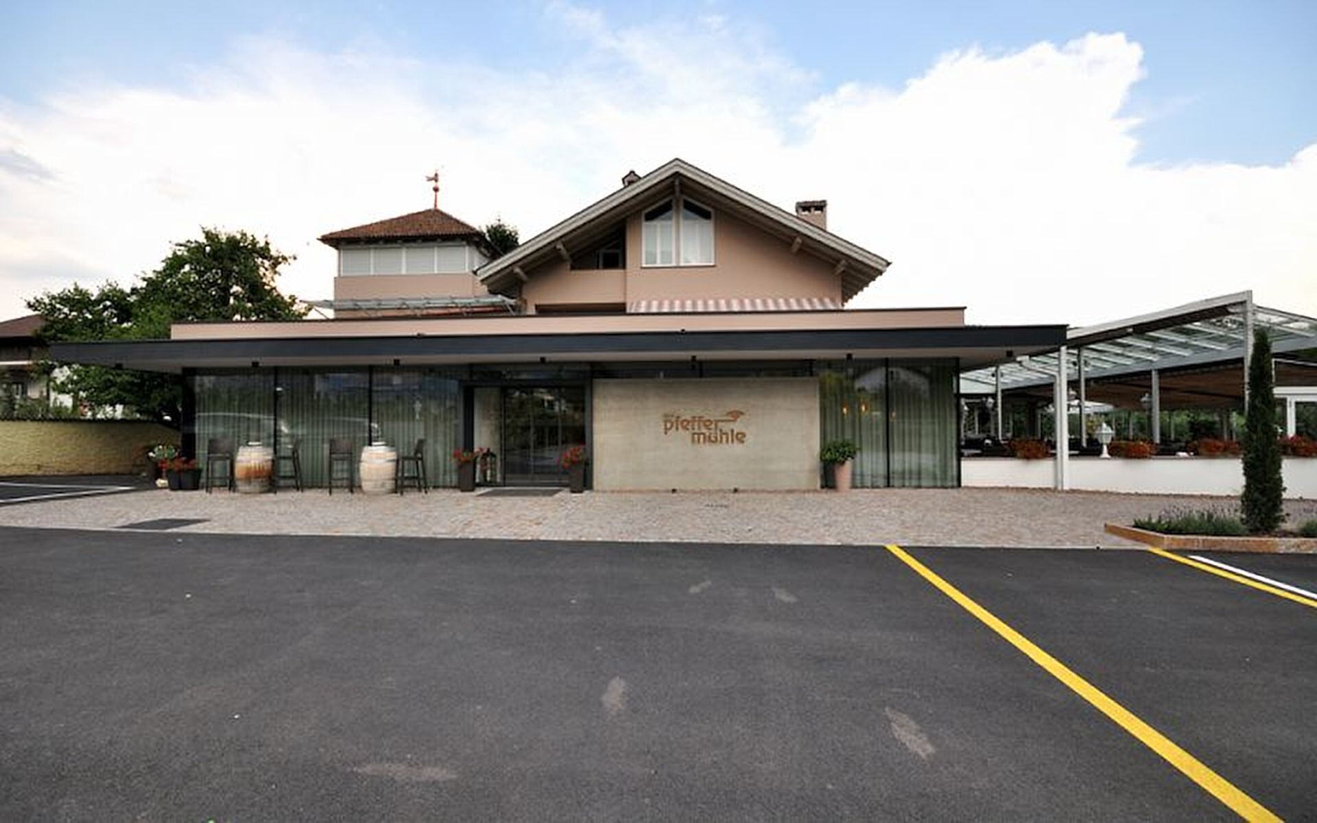 Restaurant Pizzeria  Zur Pfeffermühle - Südtiroler Weinstraße - #1 - suedtirol.info