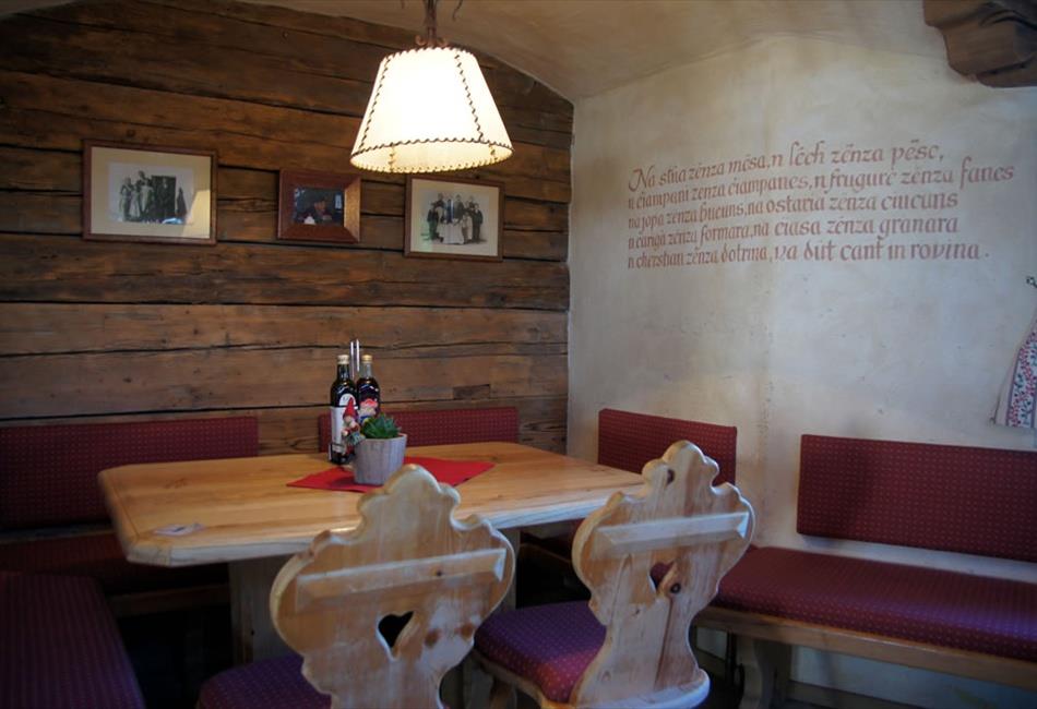 Restaurant La Munt Badia 2 suedtirol.info