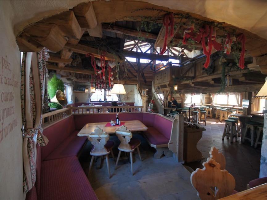 Restaurant La Munt Badia 1 suedtirol.info