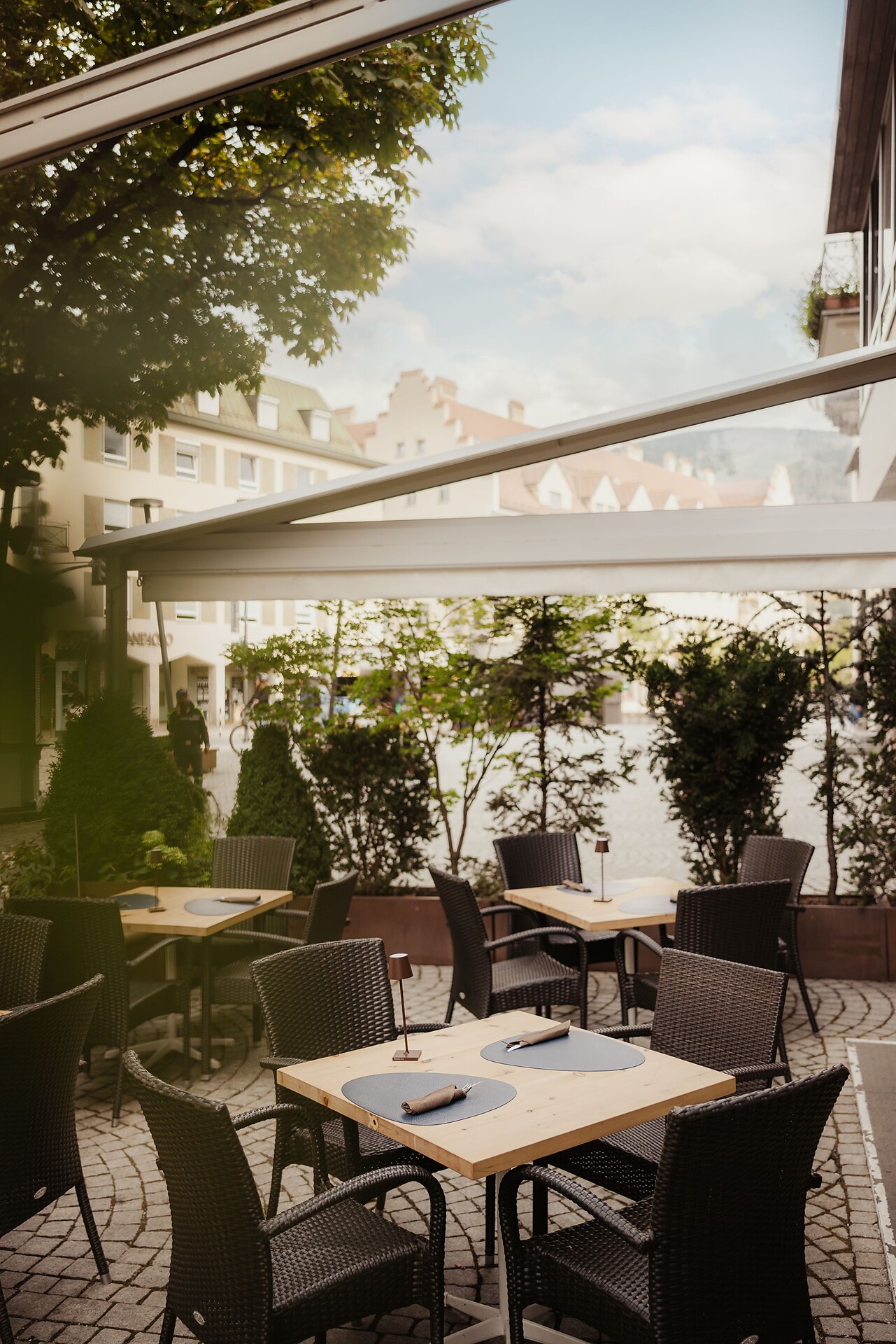 Pizzeria contemporanea Forno am Graben terrazzo vista Piazza Capuccini Brunico
