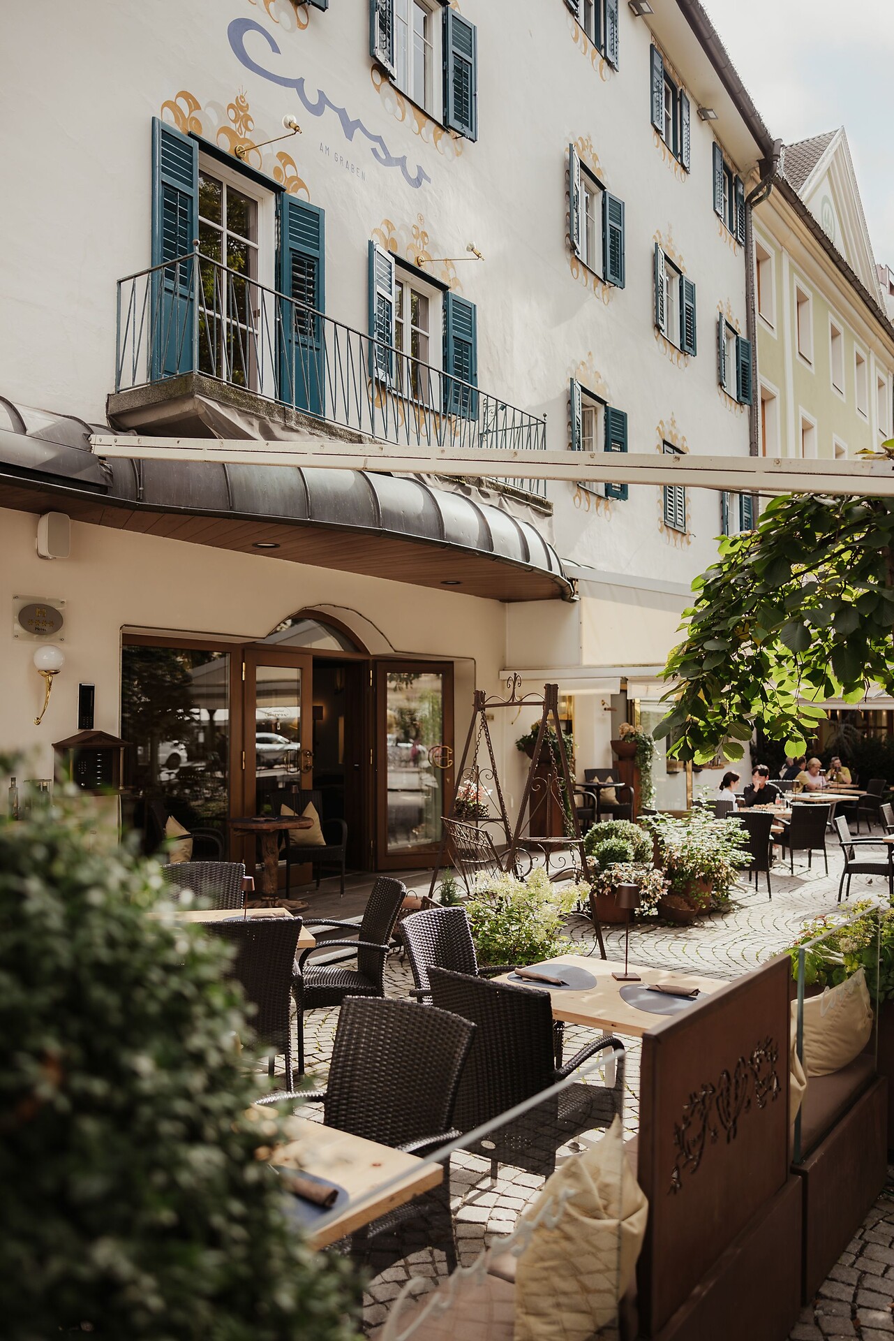 Pizzeria contemporanea Forno am Graben Terrasse Richtung Tschurtschenthaler Platz Bruneck