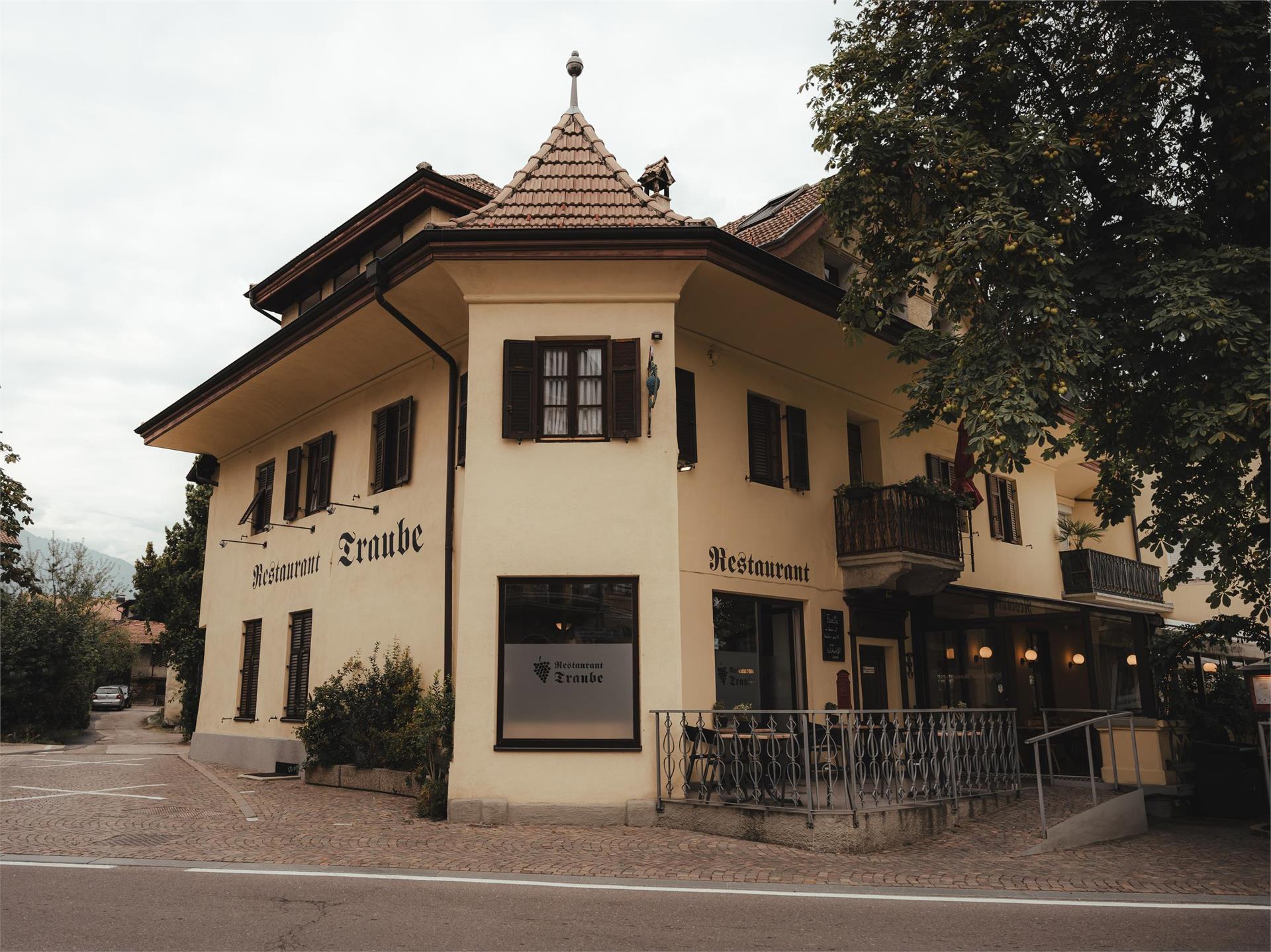Ristorante Traube Lana 1 suedtirol.info
