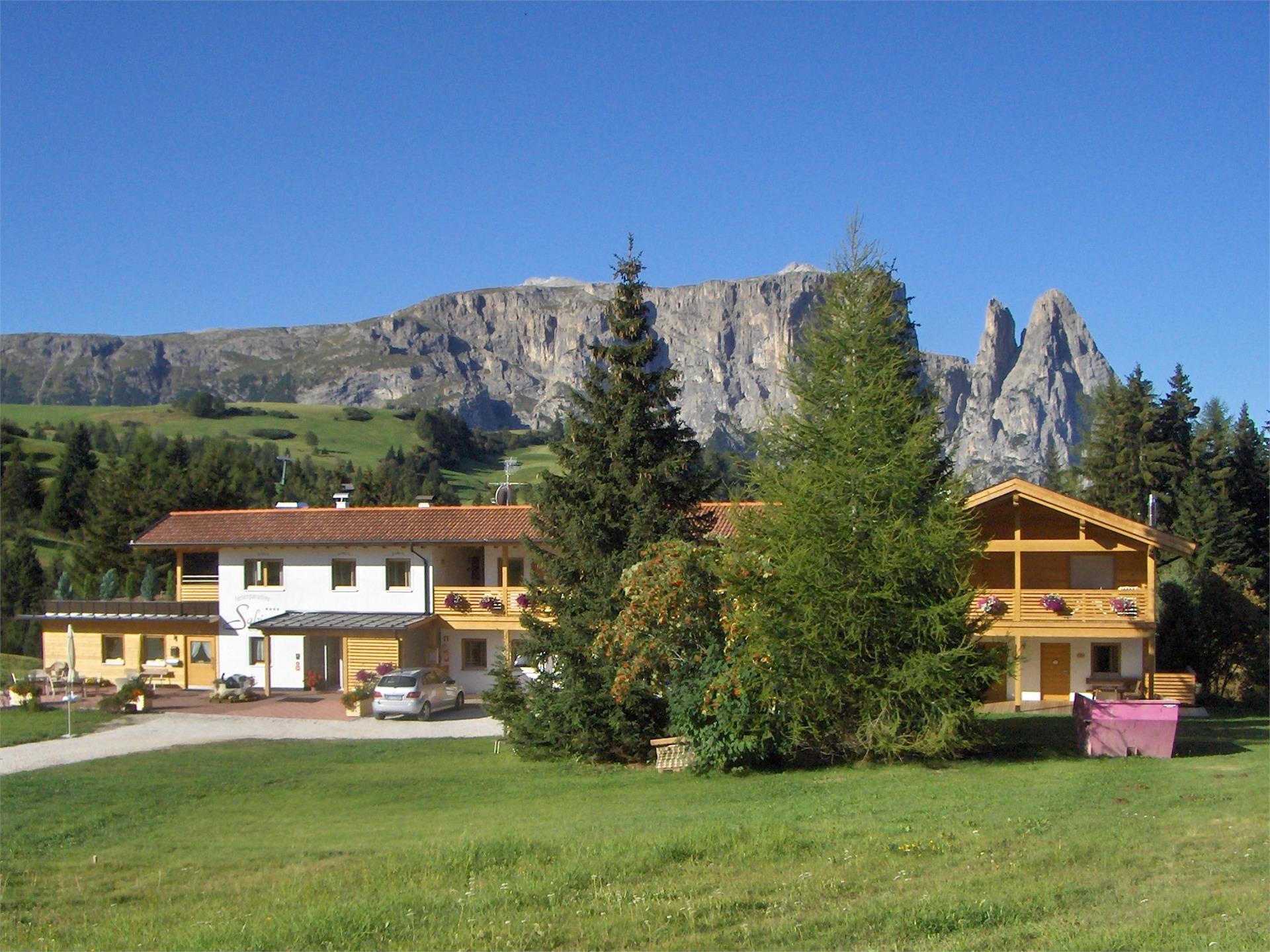 Restaurant Pizzeria Sabina Dolomites Kastelruth/Castelrotto 2 suedtirol.info