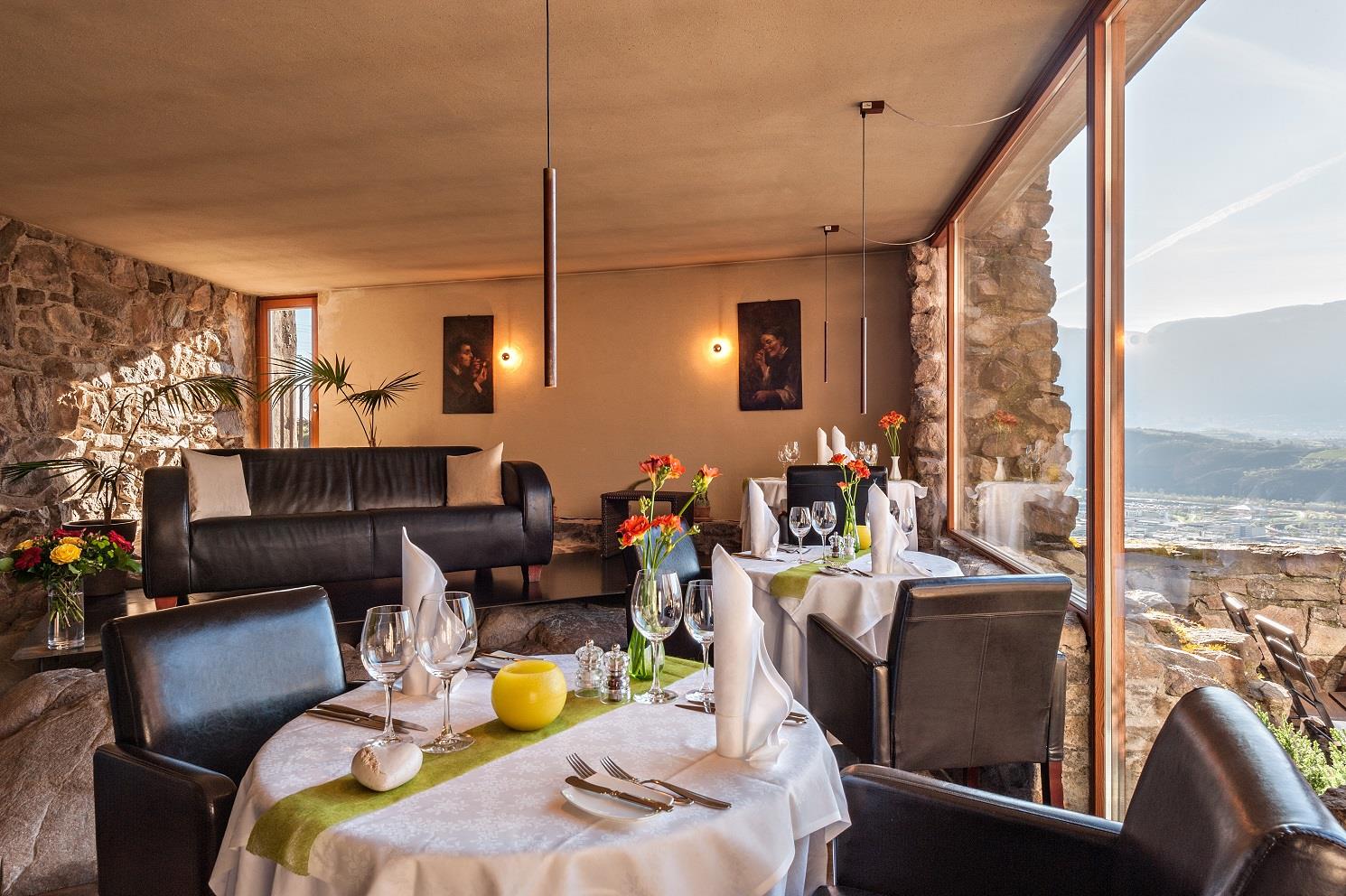 Restaurant Haselburg Bozen 3 suedtirol.info