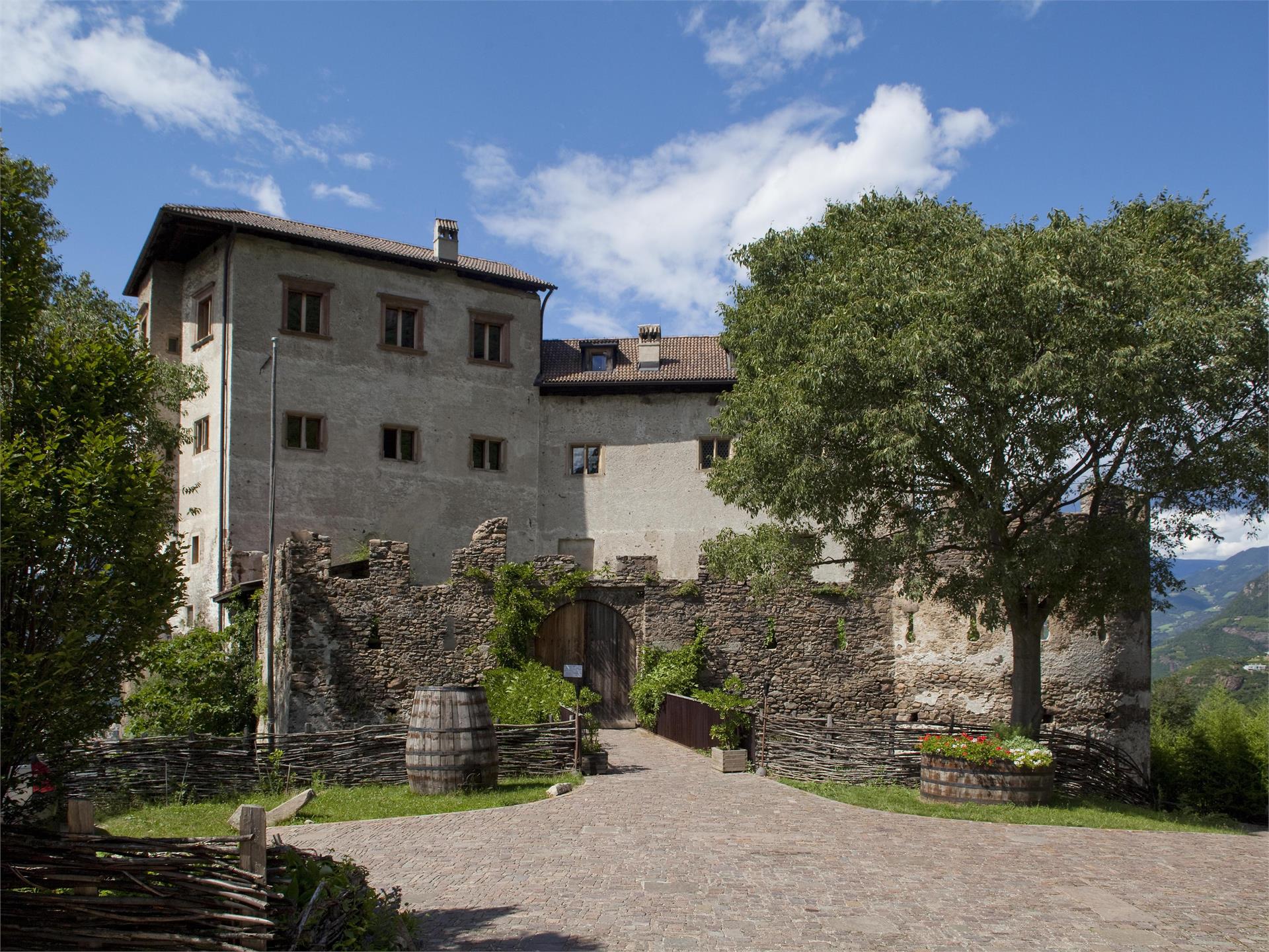 Restaurant Haselburg Bozen 1 suedtirol.info