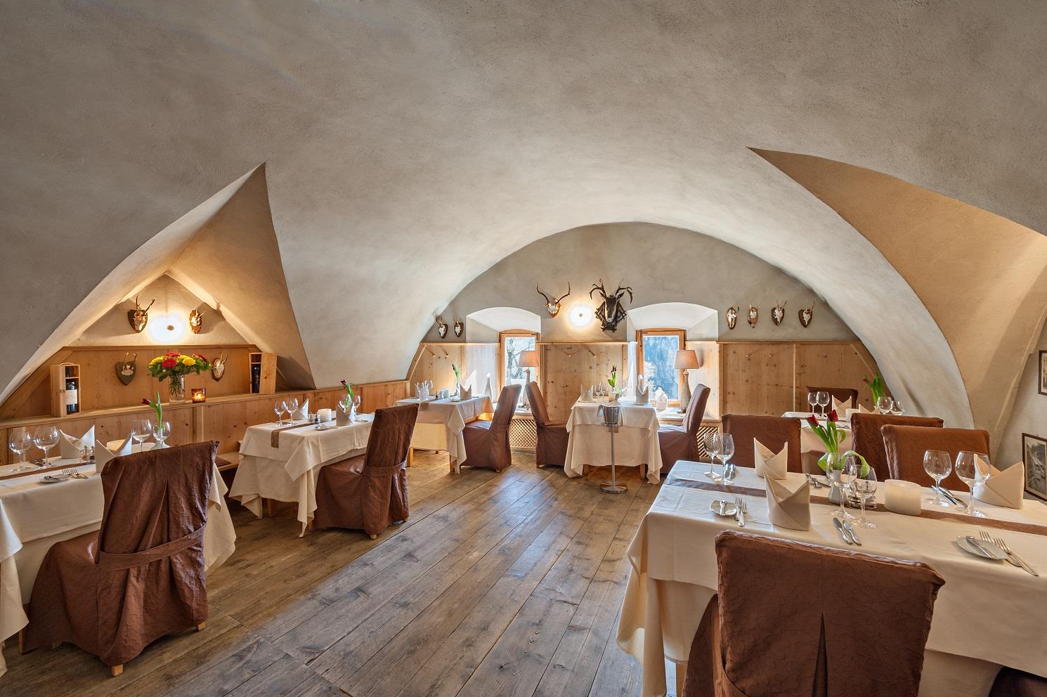 Restaurant Haselburg Bozen 4 suedtirol.info