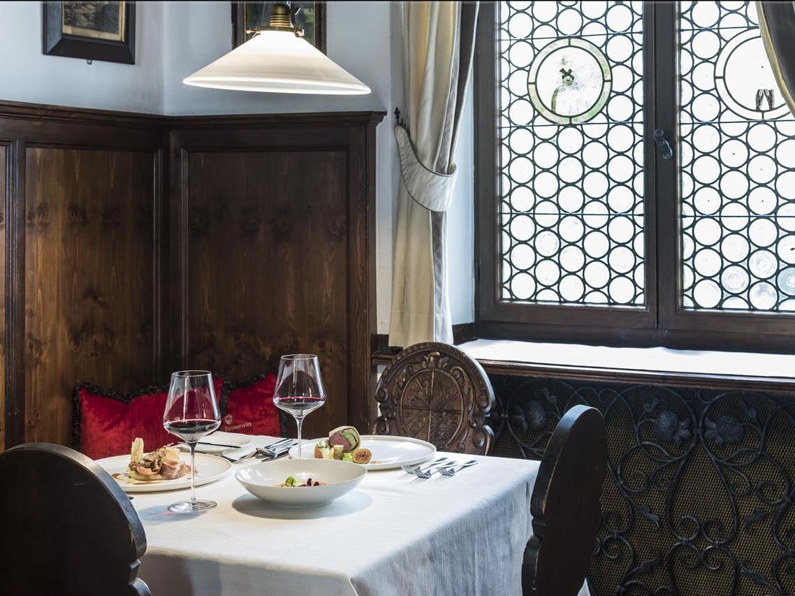 Restaurant Künstlerstübele Finsterwirt Brixen 1 suedtirol.info