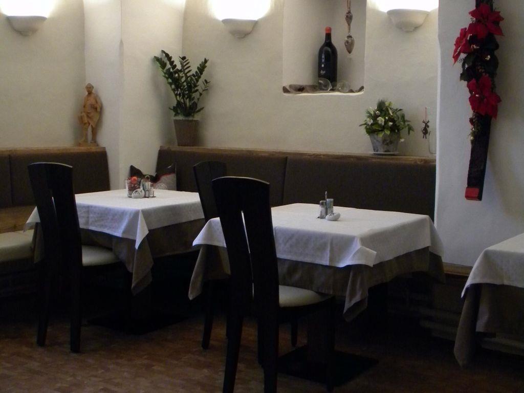 Rottenburger Keller Kaltern an der Weinstraße/Caldaro sulla Strada del Vino 1 suedtirol.info