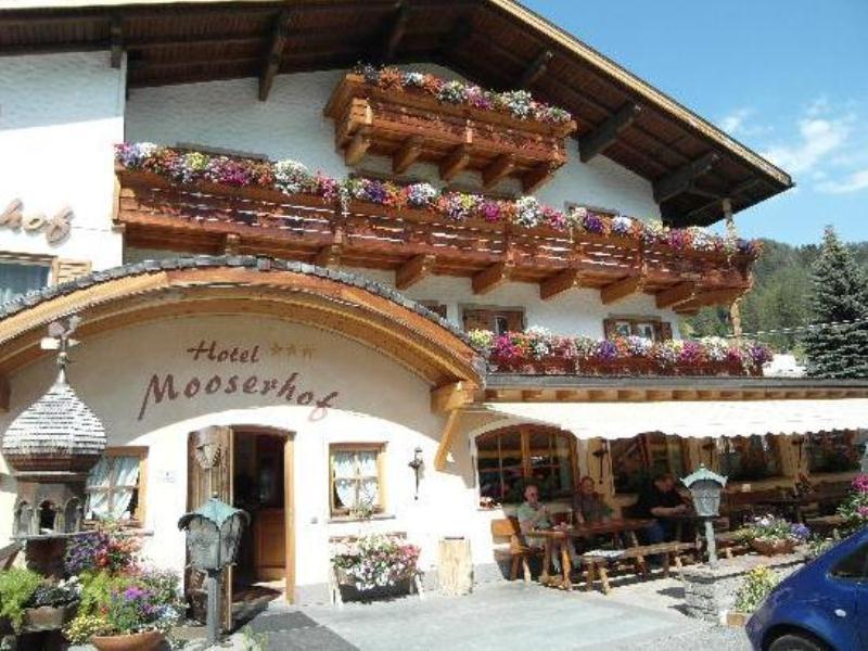 Ristorante Pizzeria Mooserhof Sesto 1 suedtirol.info