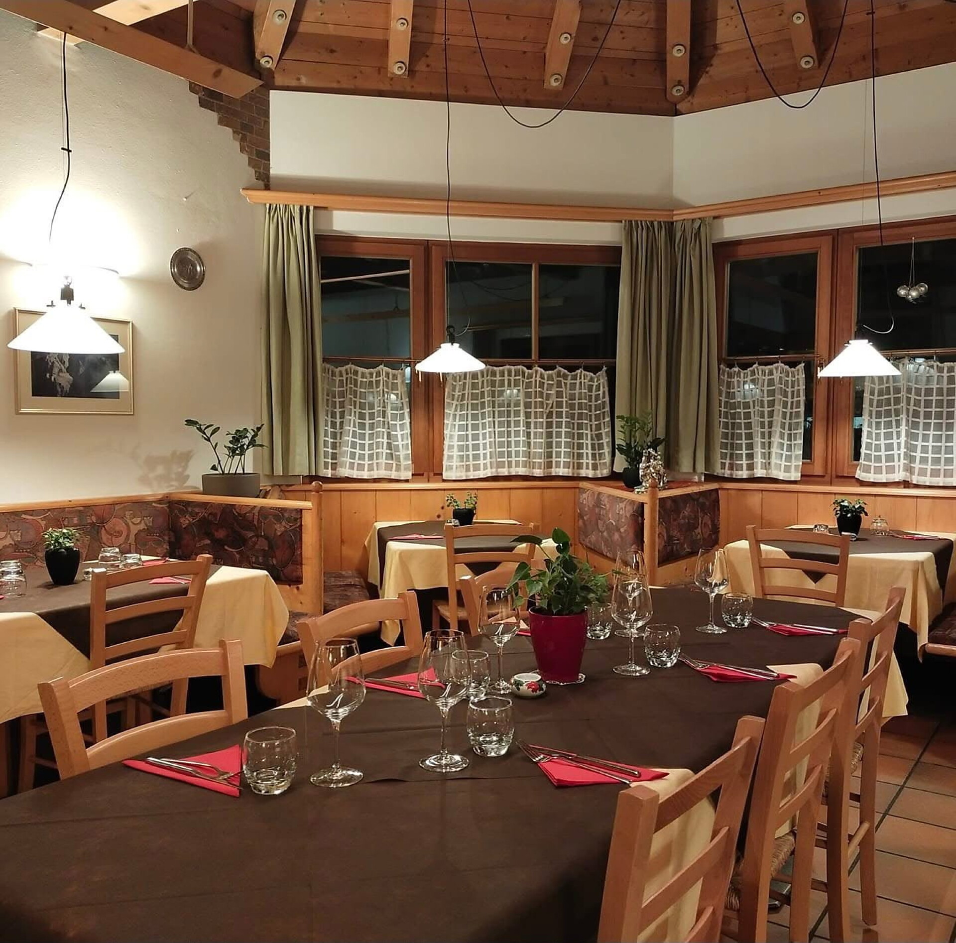Ristorante Pizzeria Salegg - Regione dolomitica Alpe di Siusi - #5 - suedtirol.info