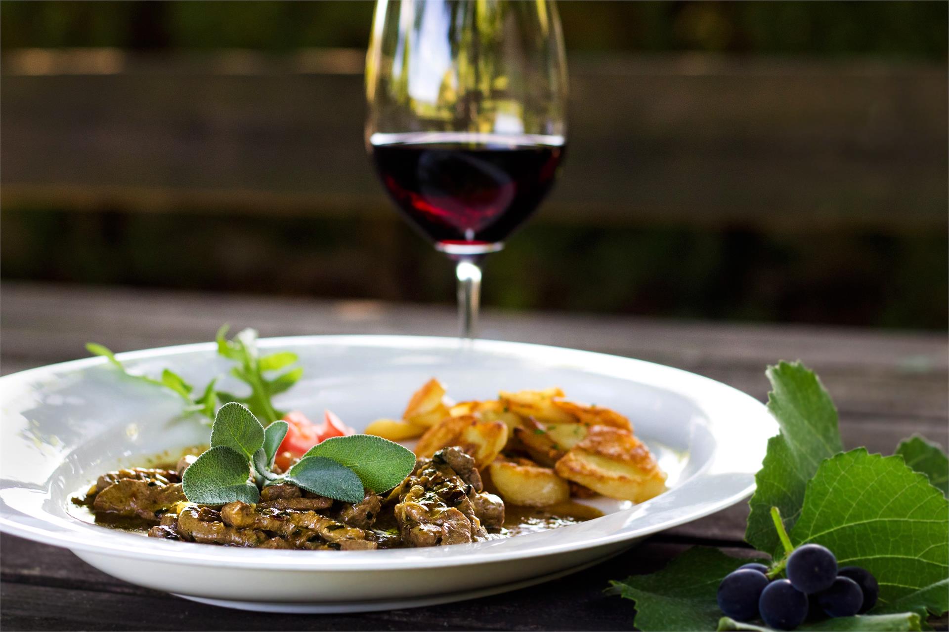 Residence-Hotel Ristorante Pizzeria Eppanerhof Eppan an der Weinstaße/Appiano sulla Strada del Vino 13 suedtirol.info