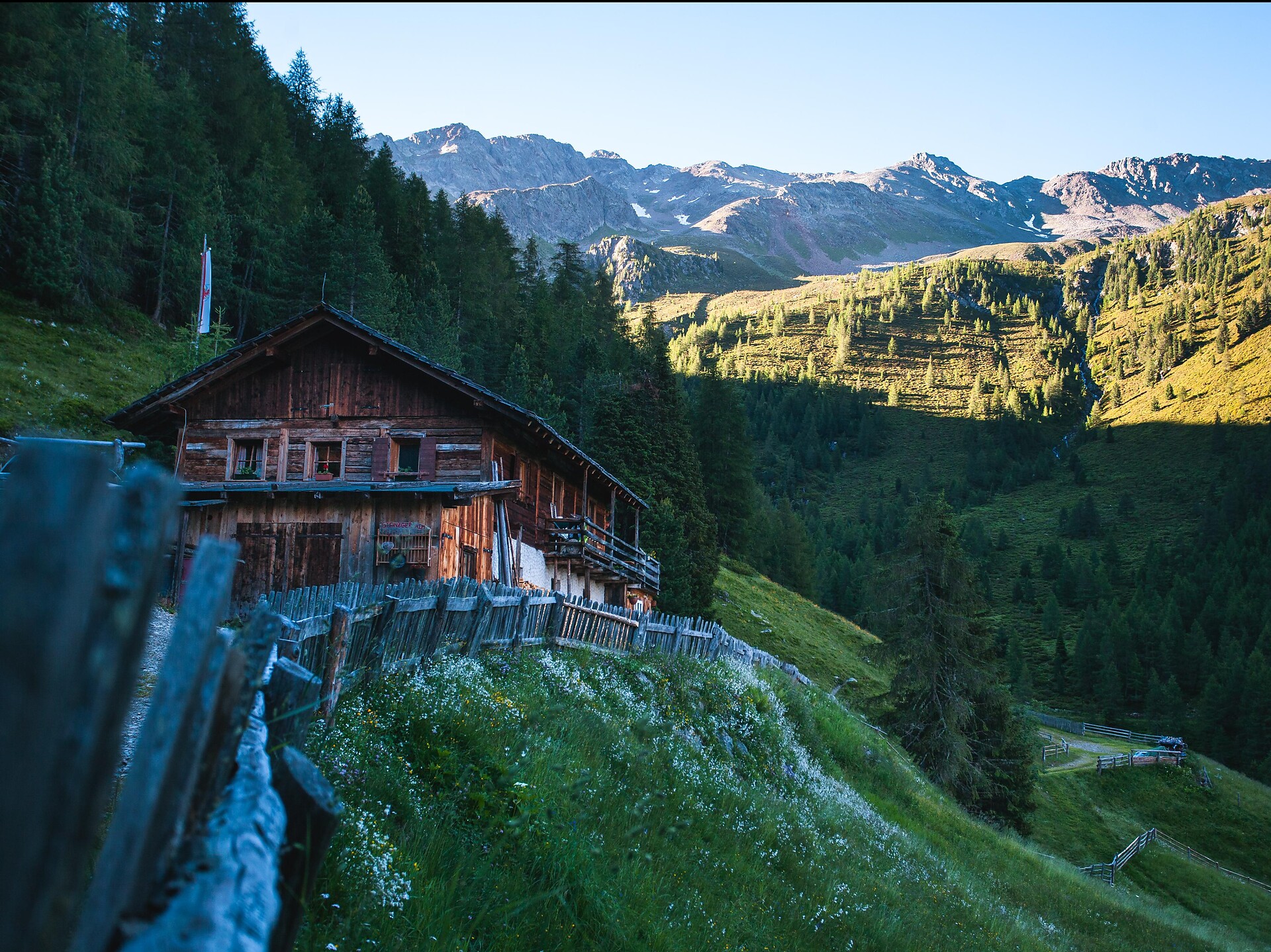 Steinzger Alm hut