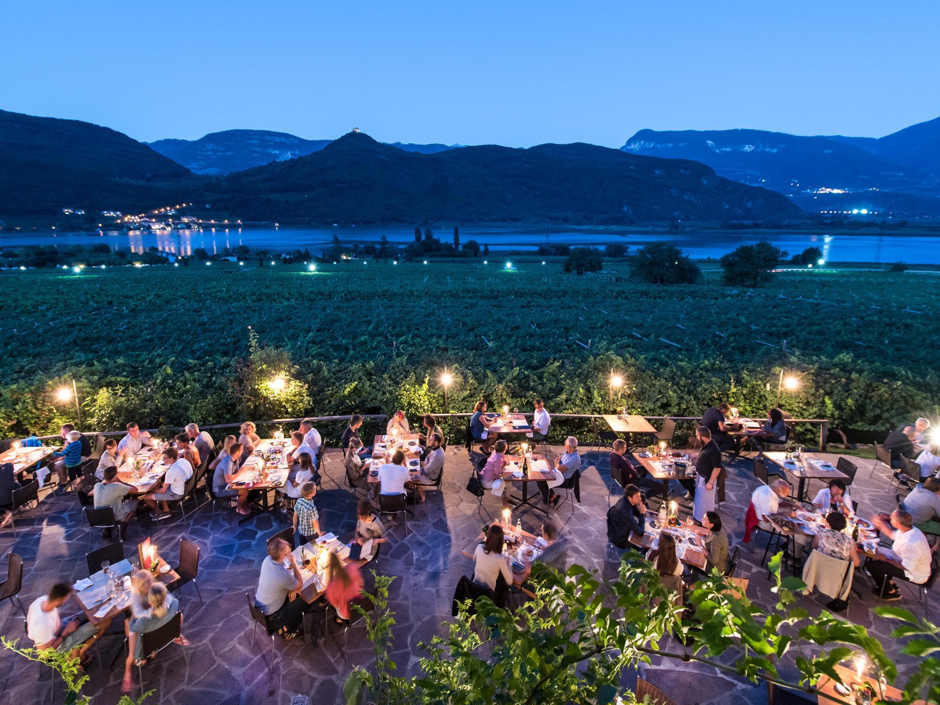 Seehofkeller Kaltern an der Weinstraße/Caldaro sulla Strada del Vino 1 suedtirol.info