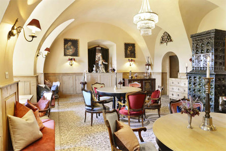 Schloss Hotel Korb Ristorante Appiano sulla Strada del Vino 10 suedtirol.info