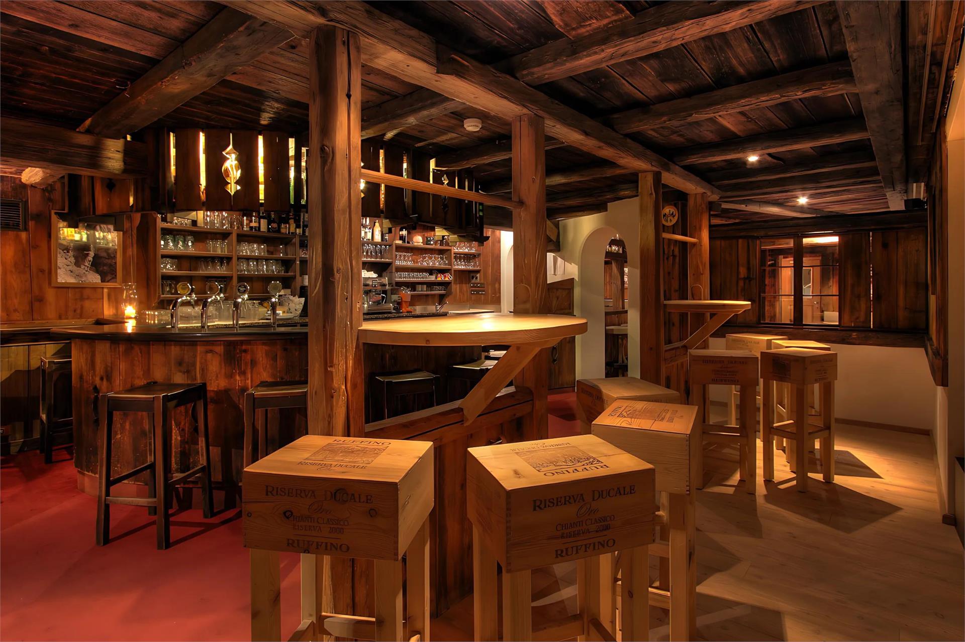 Trattoria mit Grill La Tambra Corvara 4 suedtirol.info
