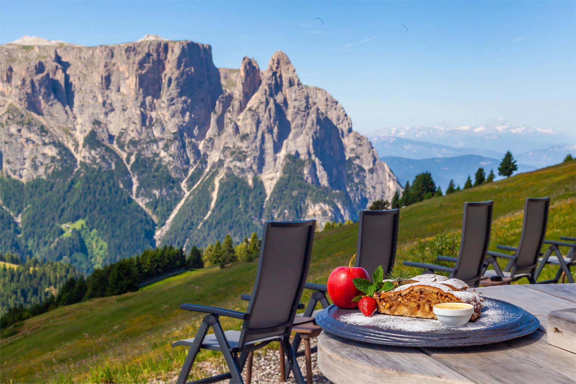 Tschötsch Alm Kastelruth 18 suedtirol.info