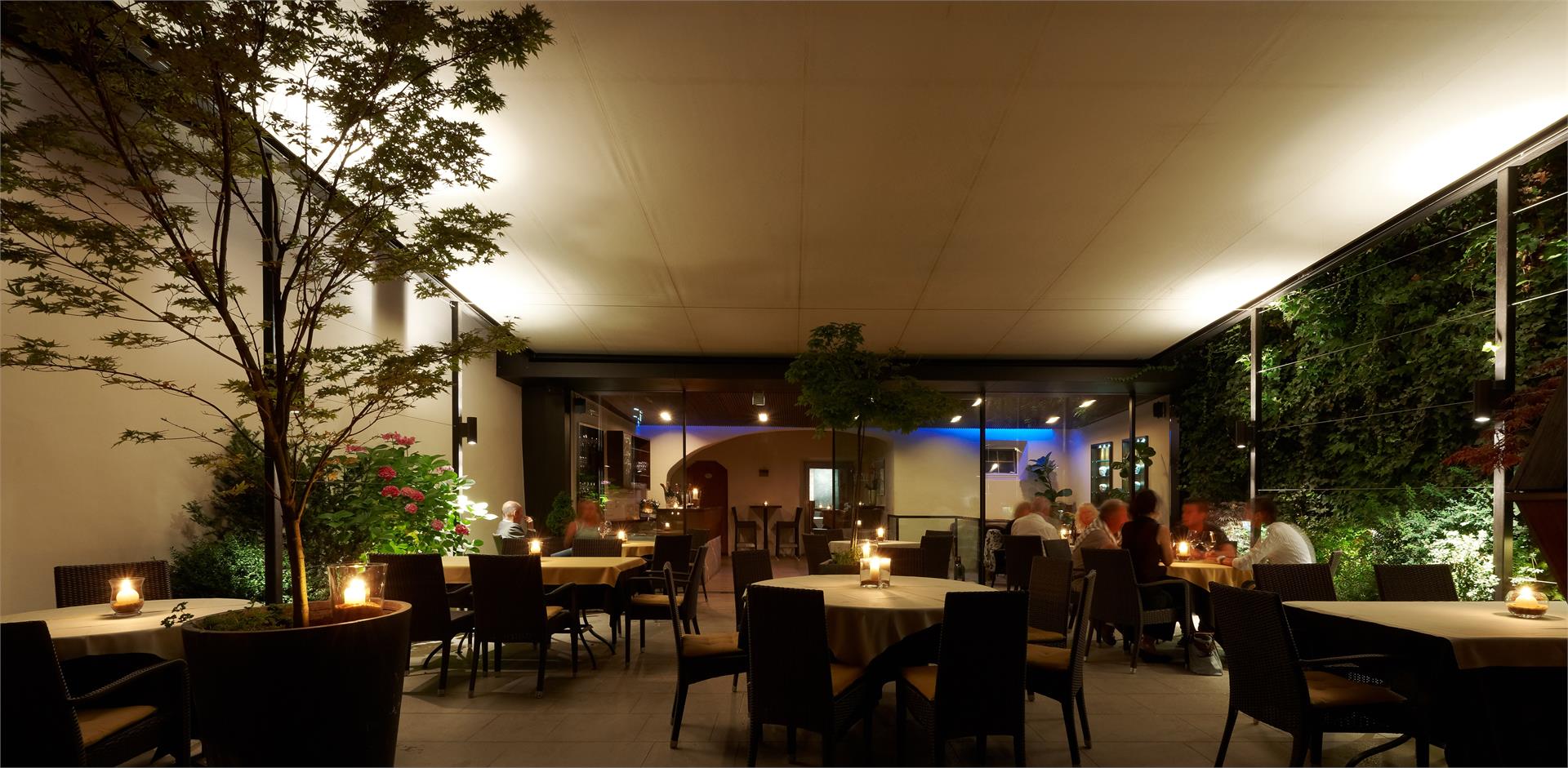 Vinus - Peter's Weinbistro Brixen/Bressanone 19 suedtirol.info
