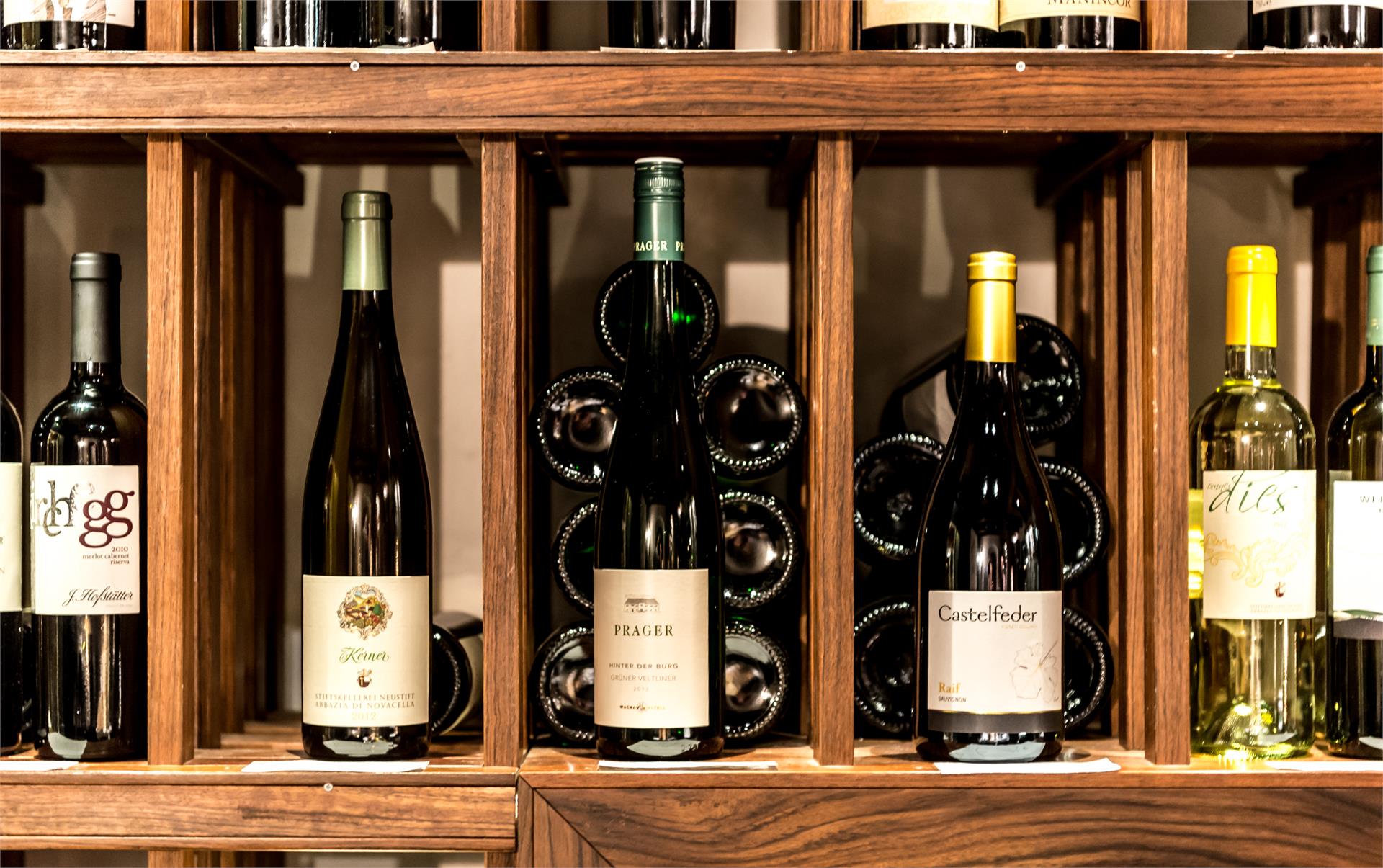 Vinus - Peter's Weinbistro Brixen/Bressanone 12 suedtirol.info
