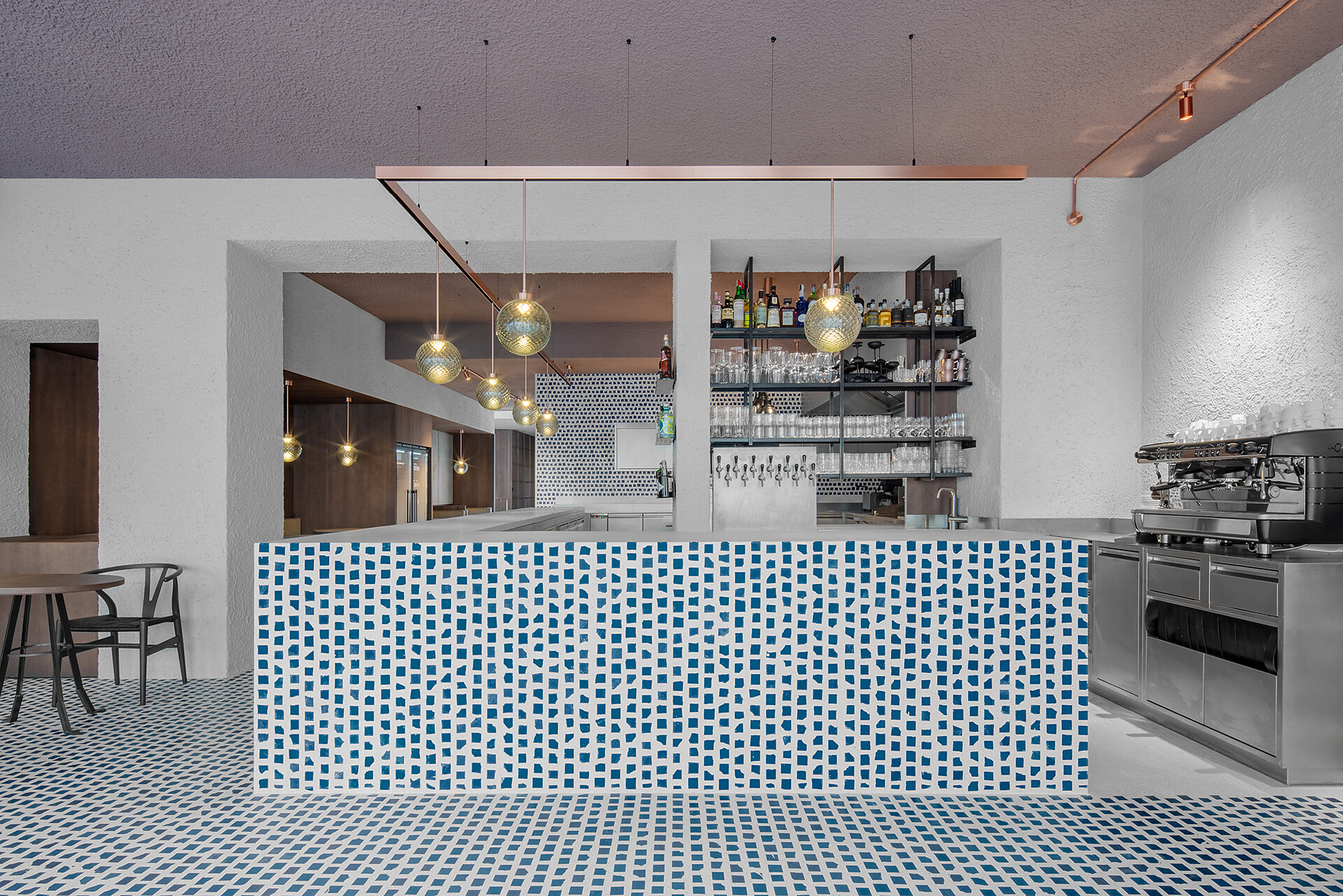 Viertel Bar view