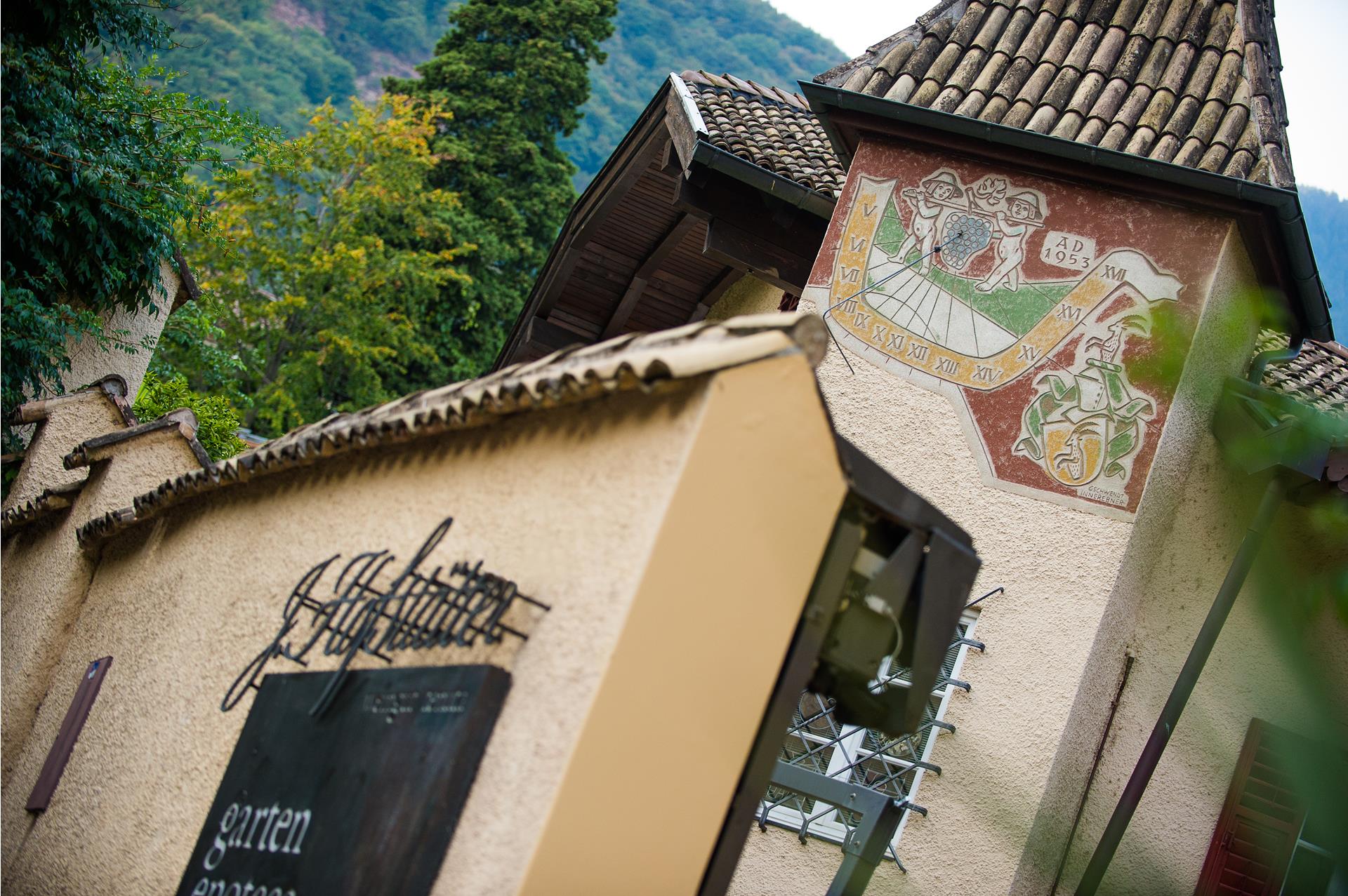 Tenuta J. Hofstätter Termeno sulla Strada del Vino 1 suedtirol.info