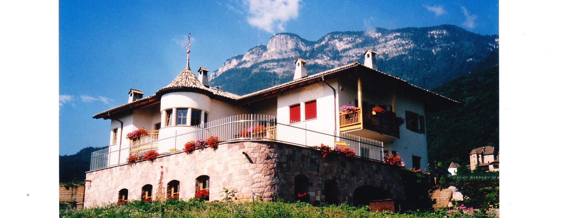Tenuta Romen Appiano sulla Strada del Vino 1 suedtirol.info