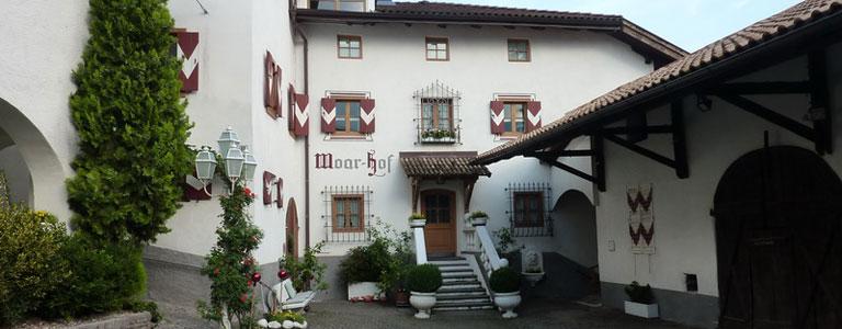 Moarhof Winery - Klotz Pertoll Florian Burgstall/Postal 1 suedtirol.info