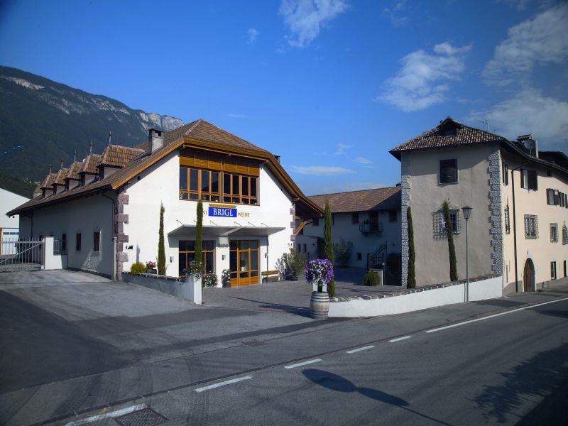 Weinkellerei Josef Brigl Kaltern an der Weinstraße/Caldaro sulla Strada del Vino 1 suedtirol.info