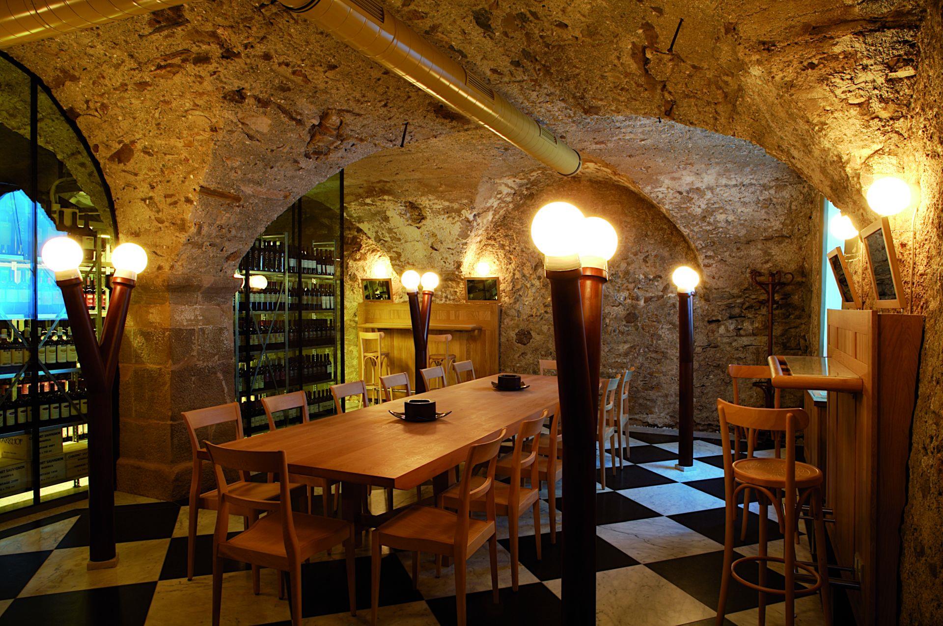 Weinhaus Punkt Kaltern an der Weinstraße/Caldaro sulla Strada del Vino 2 suedtirol.info