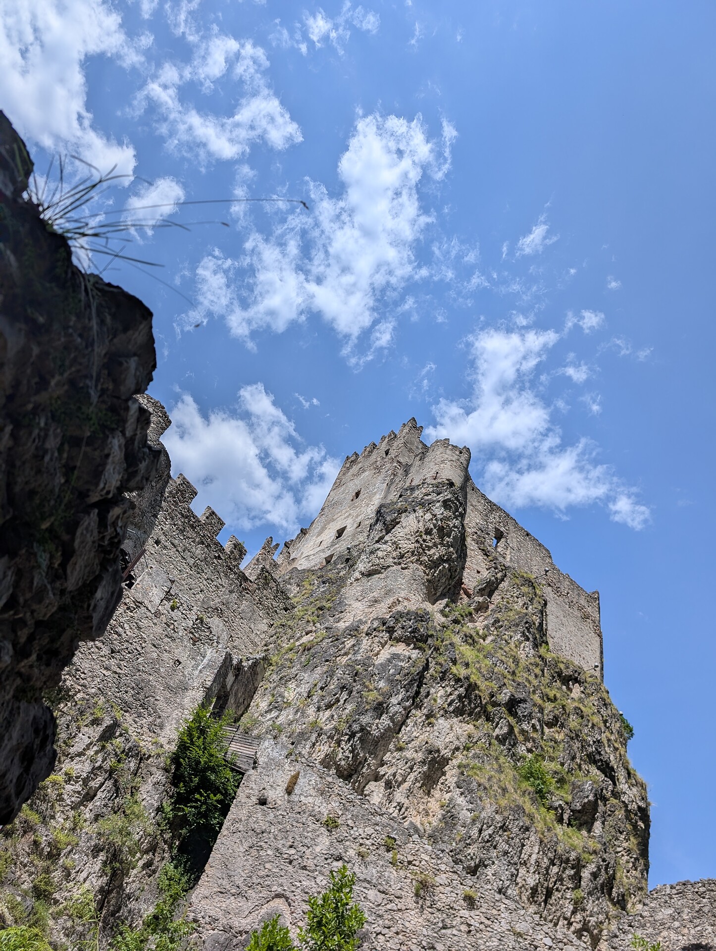 Zum 18. Fass Haderburgschänke - Alto Adige Wine Road - #15 - suedtirol.info