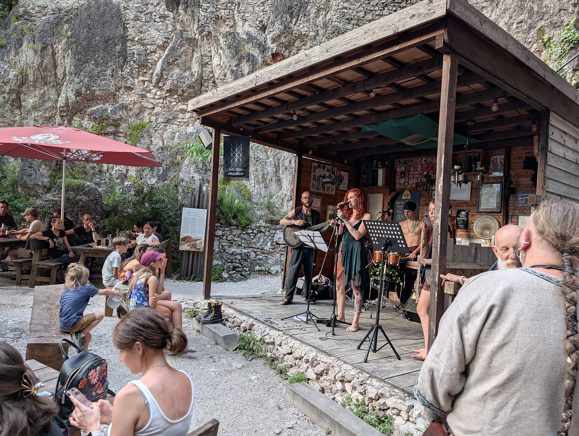 Zum 18. Fass Haderburgschänke - Alto Adige Wine Road - #5 - suedtirol.info