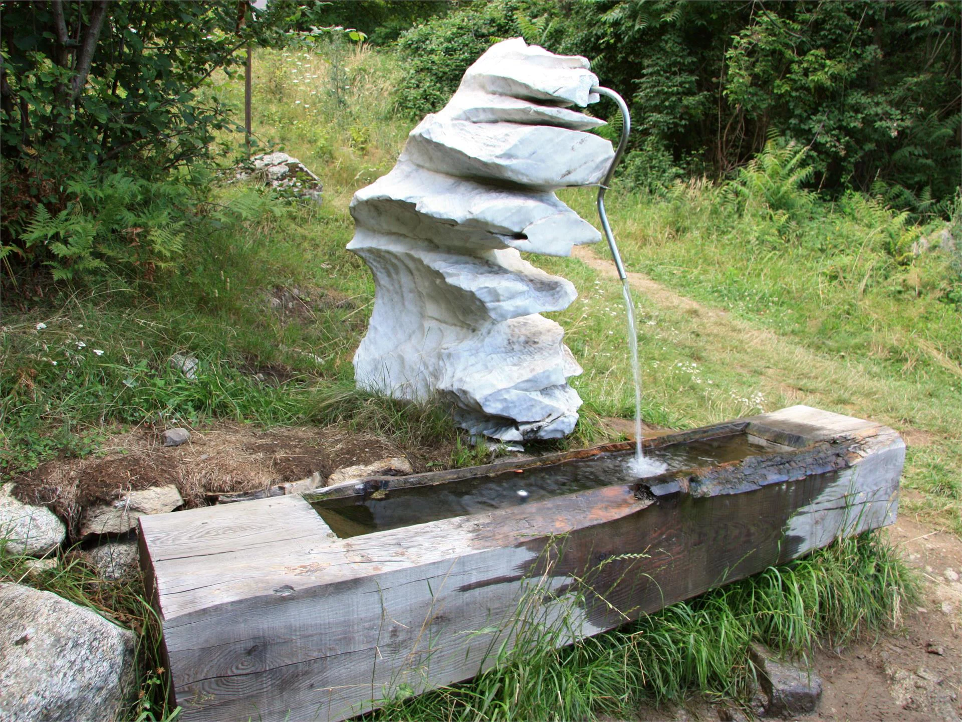 Rispetta la montagna - Fontana  "Saltenrast" - punto di erogazione dell'acqua potabile  1 suedtirol.info