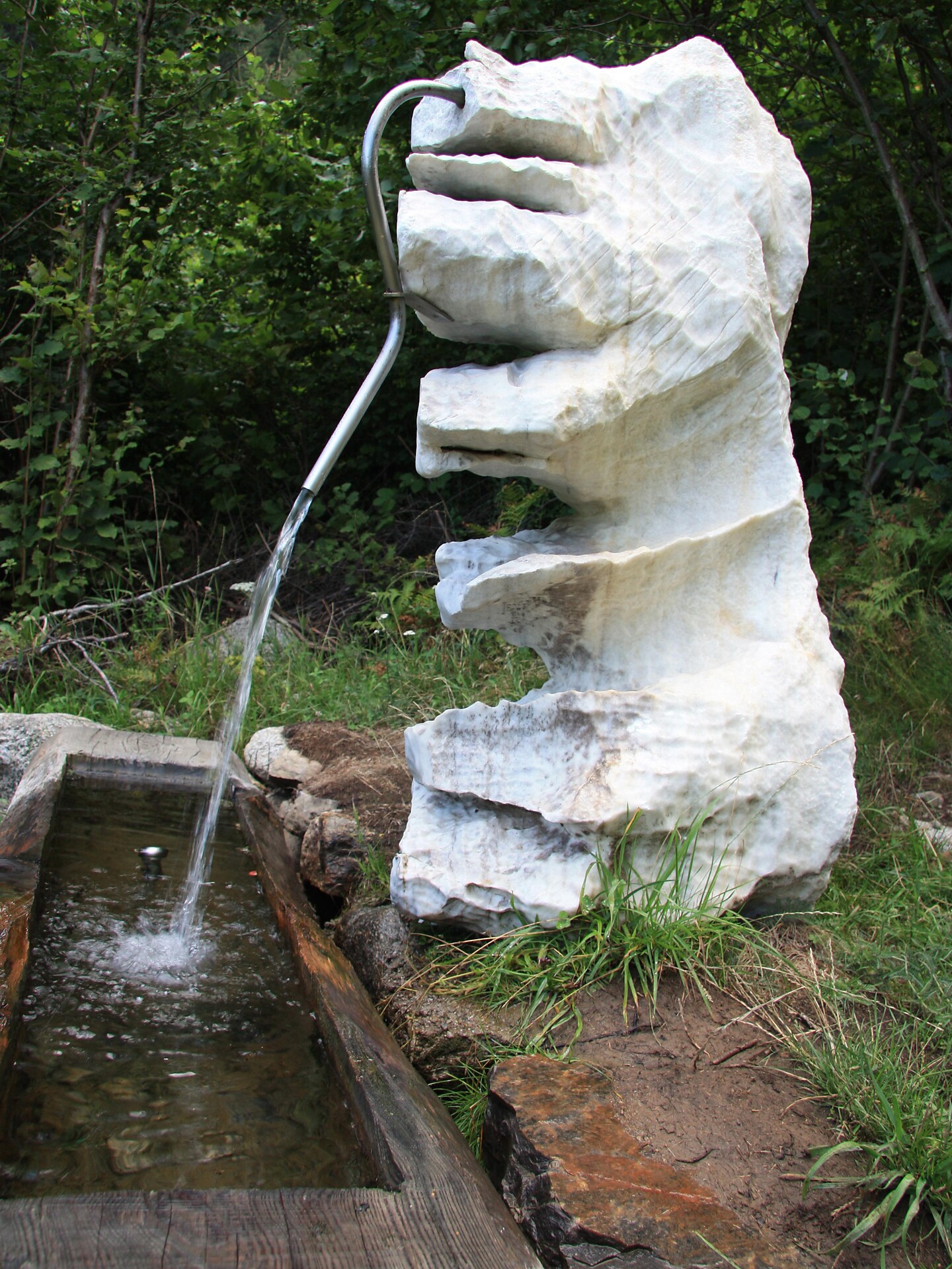 Achtsam am Berg - Brunnen "Saltenrast" - Trinkwasserfüllpunkt Partschins 2 suedtirol.info