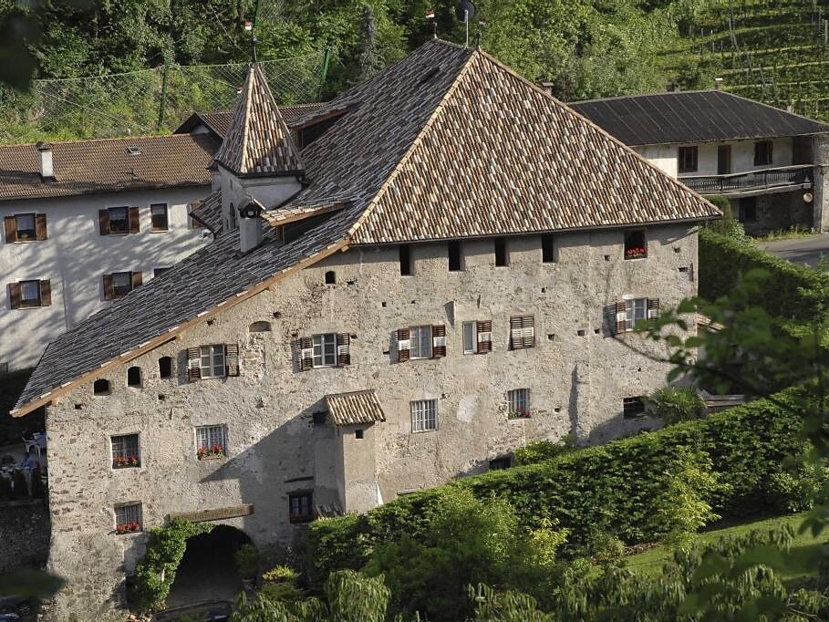 Castel Stachelburg Tesimo 1 suedtirol.info