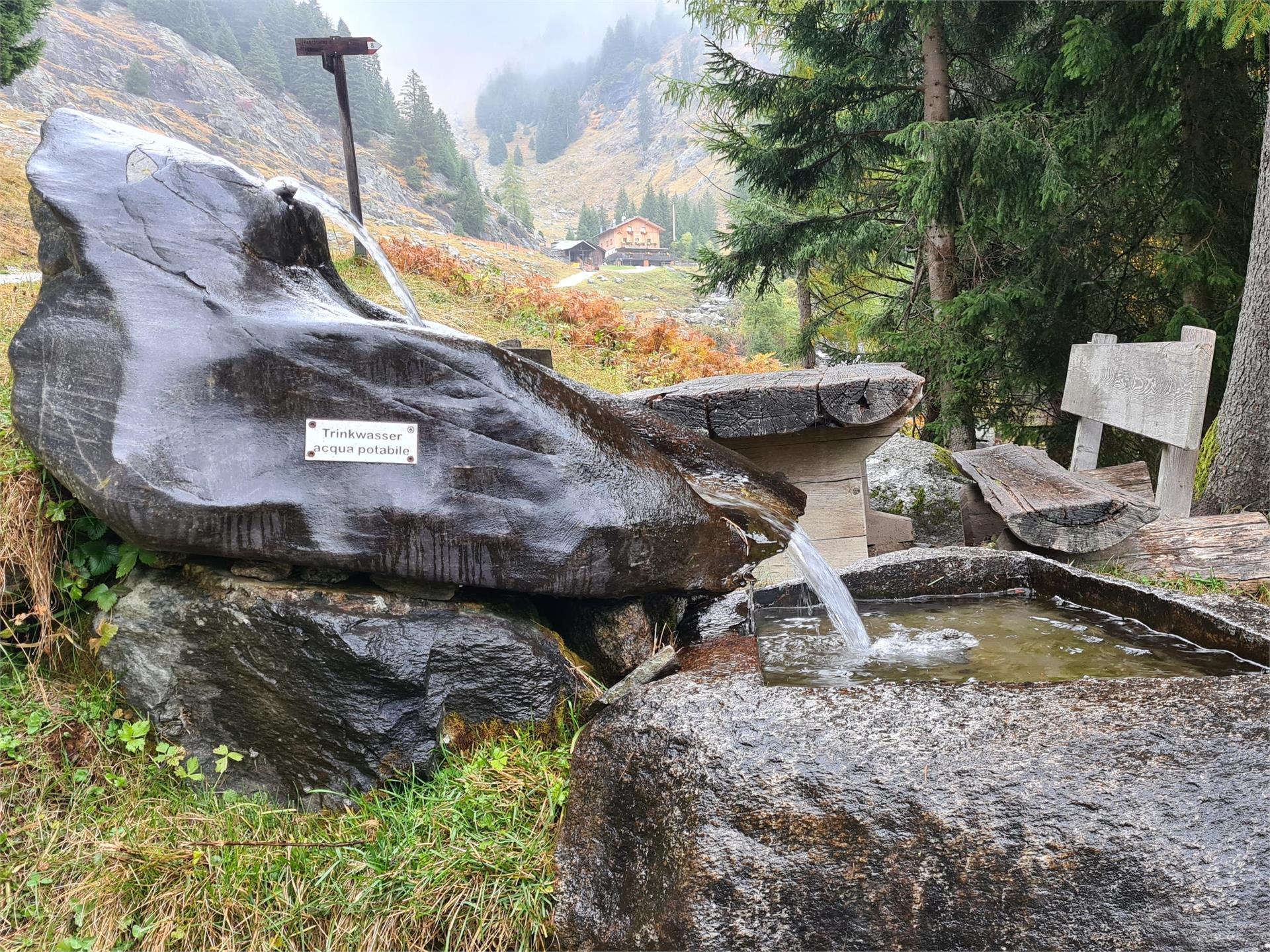Rispetta la montagna - Fontana "Messwoad"- Nasereit - punto di erogazione dell'acqua potabile) Parcines 1 suedtirol.info